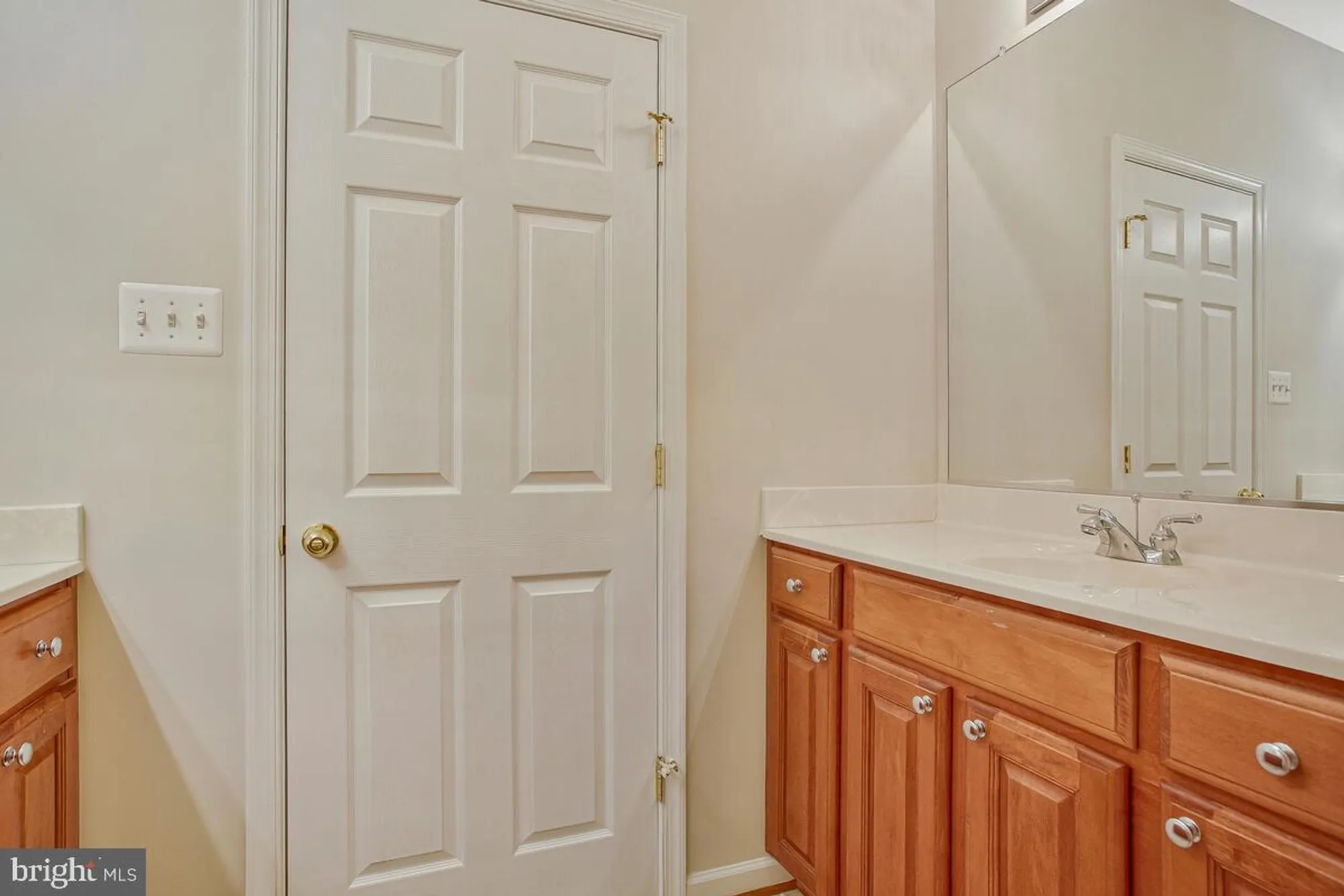 Property Slideshow image 36 of 75 | 8861 shining oceans way 27, Columbia, MD, 21045