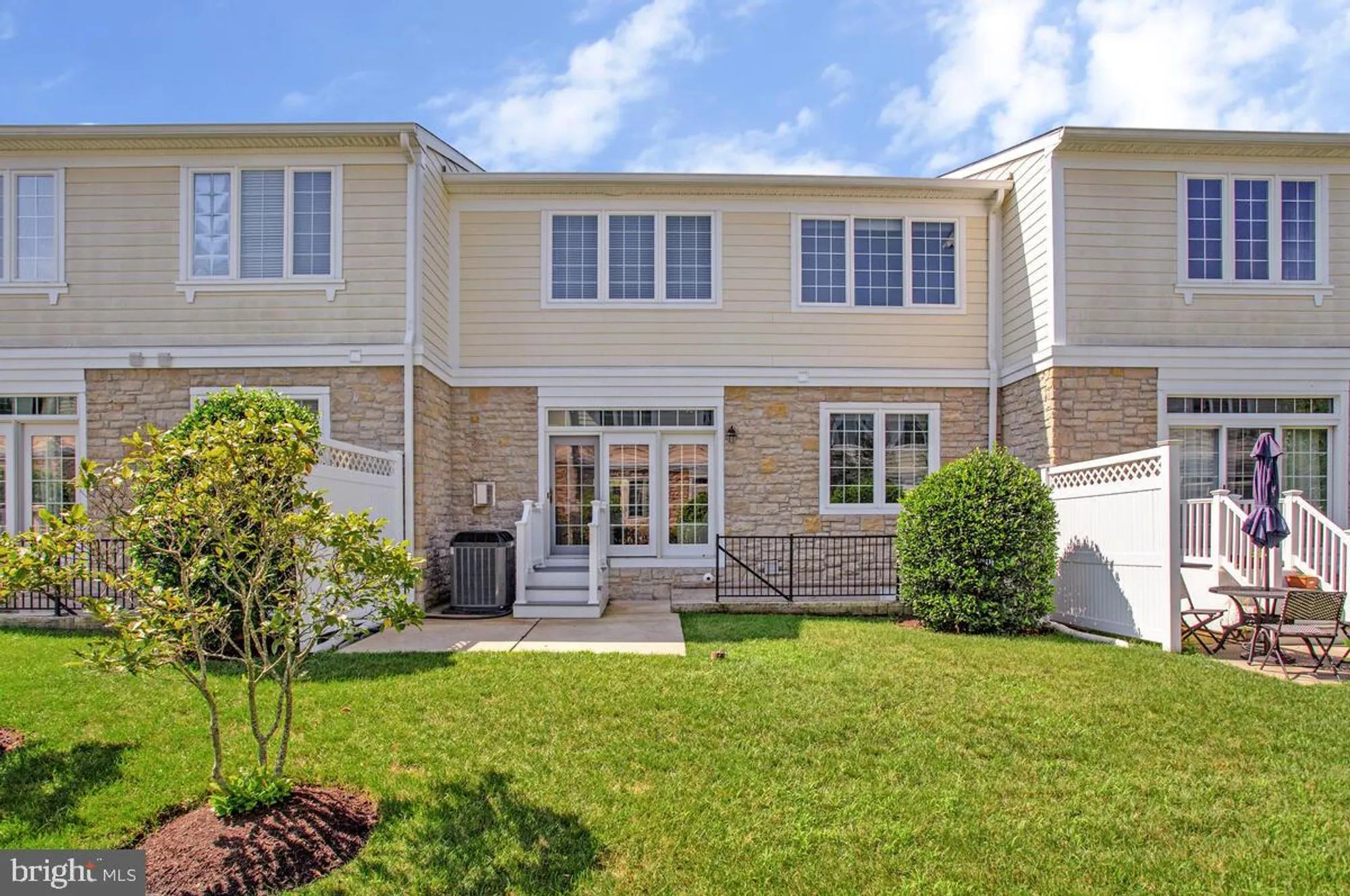 Property Slideshow image 3 of 75 | 8861 shining oceans way 27, Columbia, MD, 21045