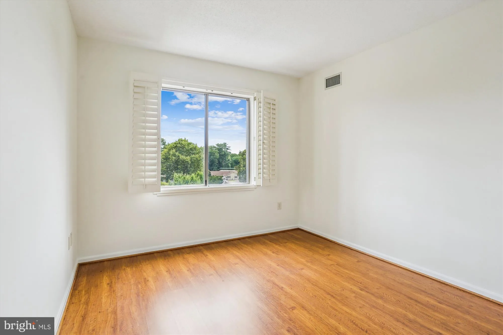 Property Slideshow image 25 of 35 | 3005 s leisure world blvd 421, Silver Spring, MD, 20906