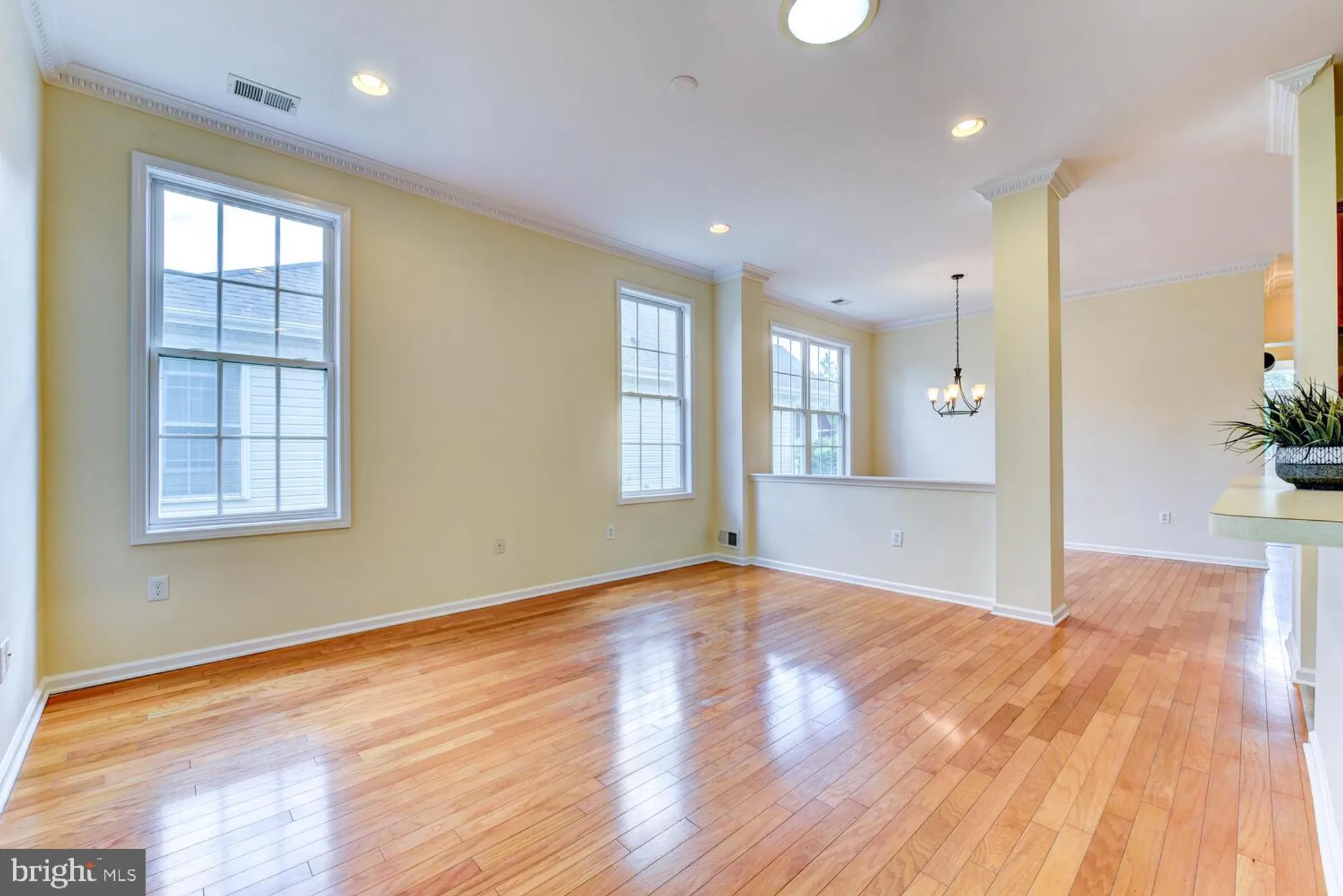 Property Slideshow image 17 of 57 | 5 trowbridge ln, Cranbury, NJ, 08512