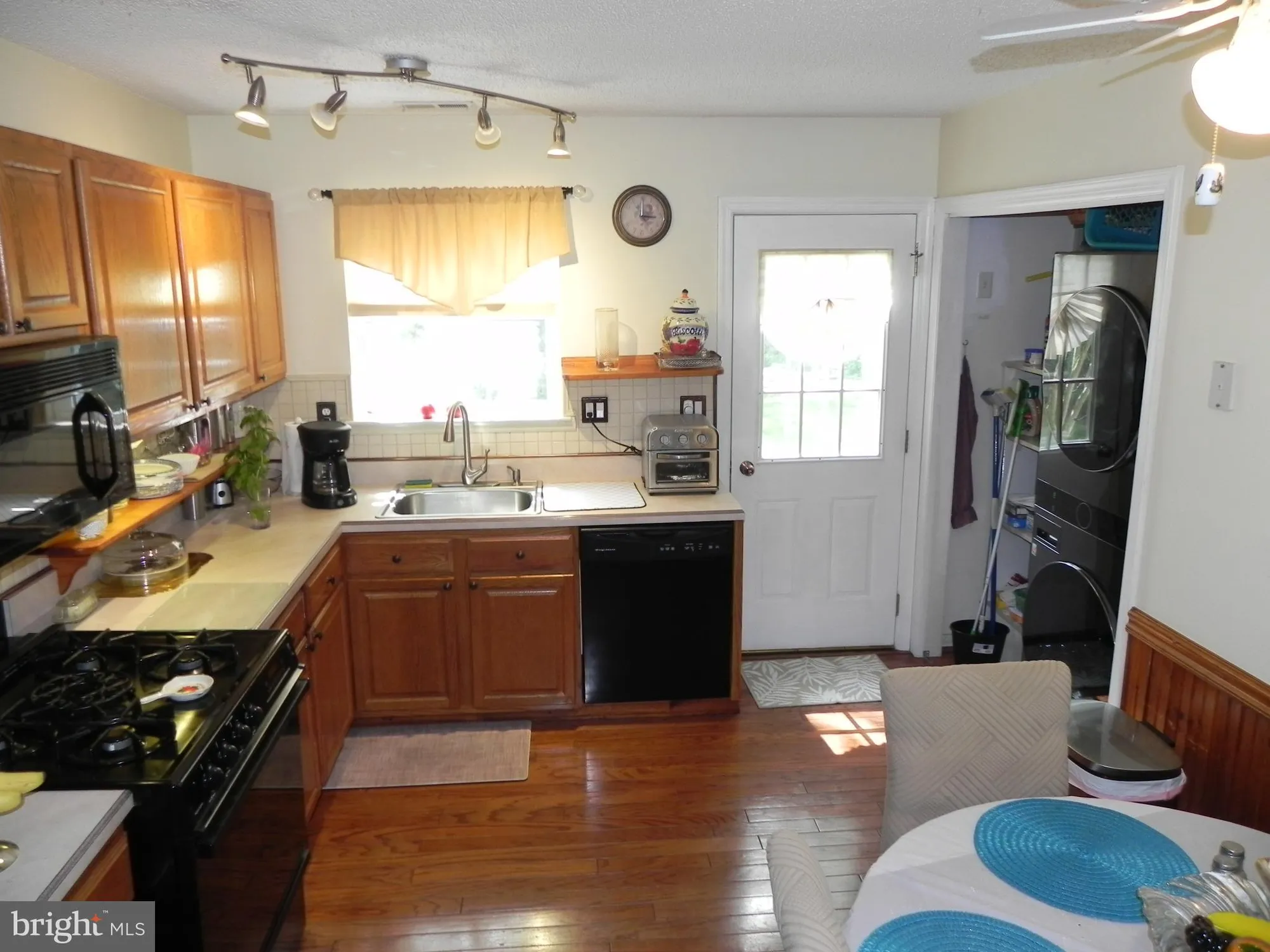 Property Slideshow image 5 of 33 | 649 panama ct, Williamstown, NJ, 08094