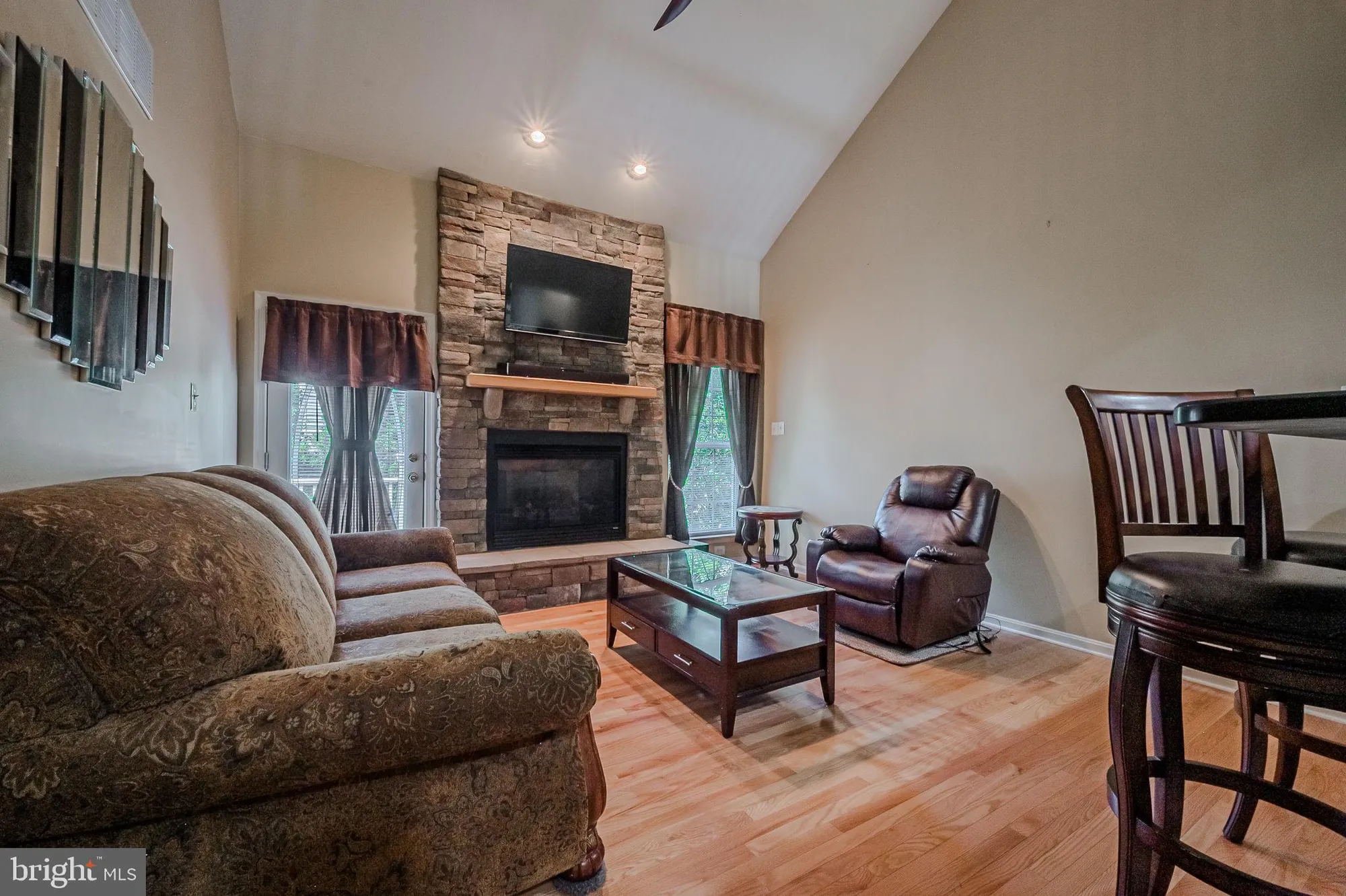 Property Slideshow image 11 of 33 | 433 pierce run, Newark, DE, 19702