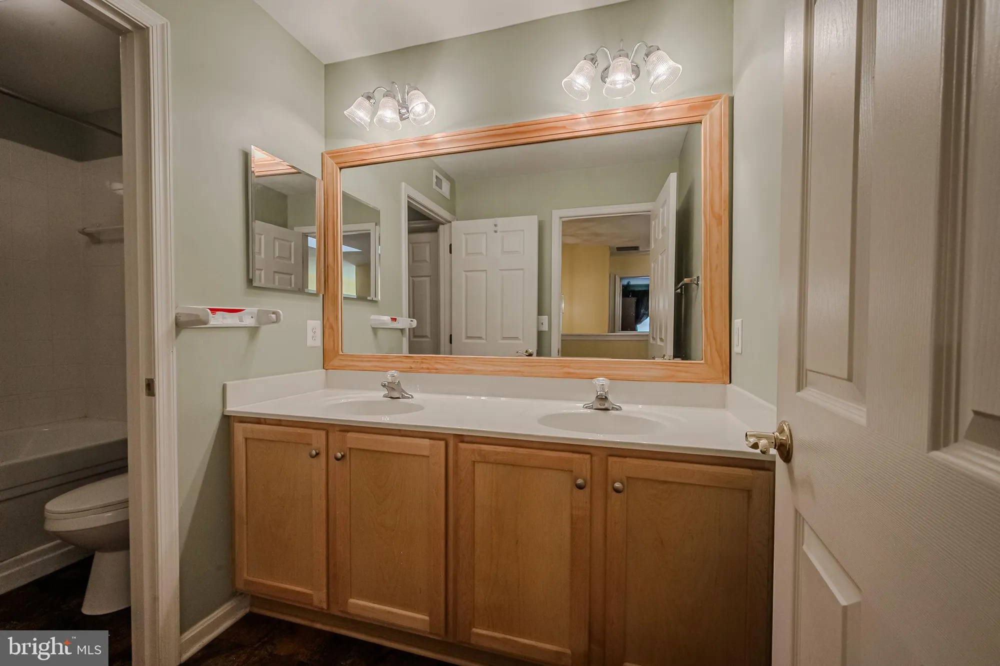 Property Slideshow image 24 of 33 | 433 pierce run, Newark, DE, 19702