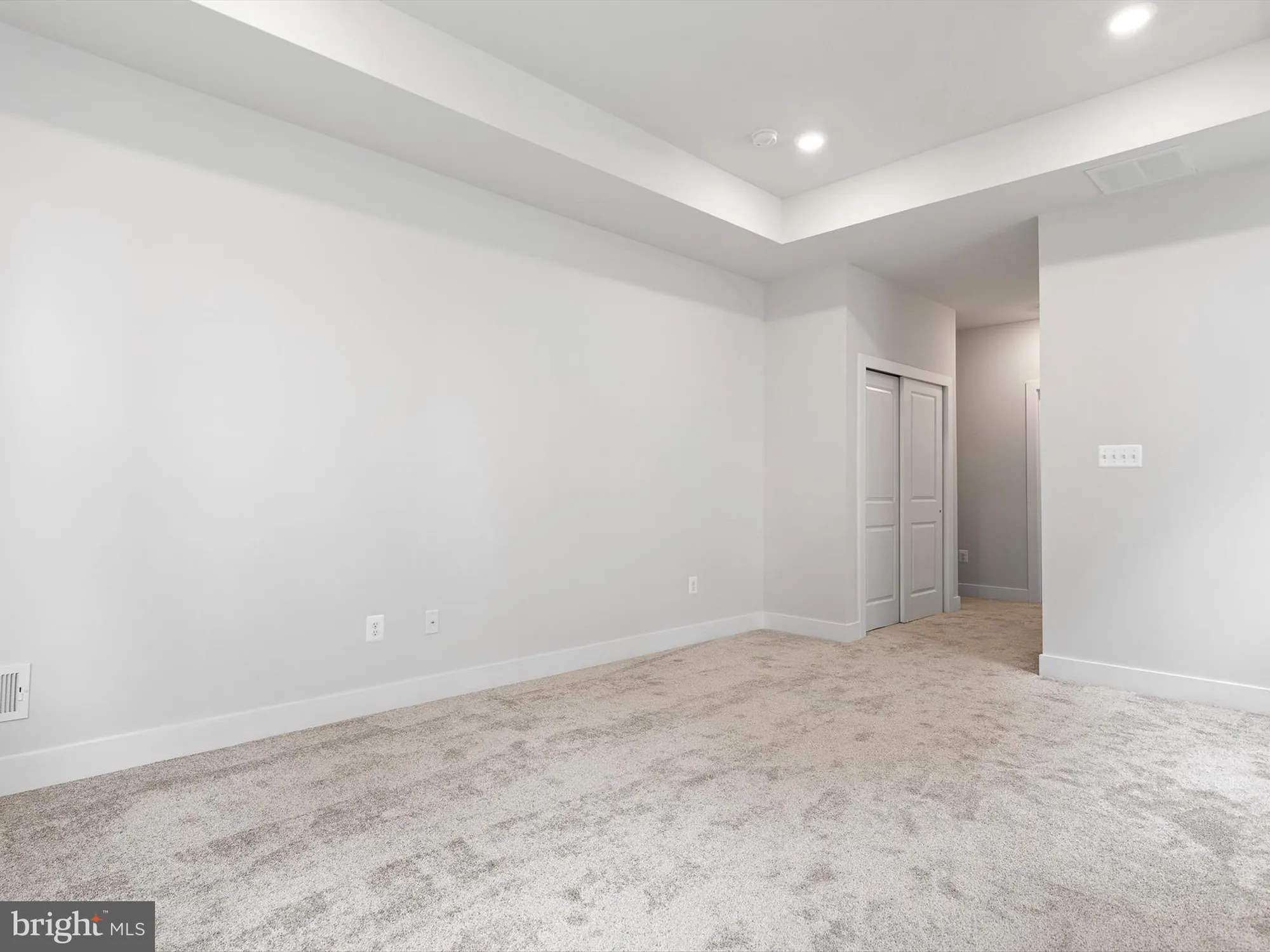 Property Slideshow image 17 of 28 | 632 mayfield falls dr, Newark, DE, 19702