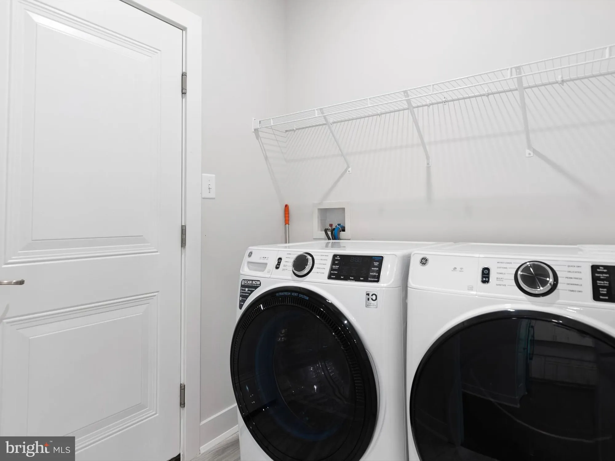 Property Slideshow image 7 of 28 | 632 mayfield falls dr, Newark, DE, 19702