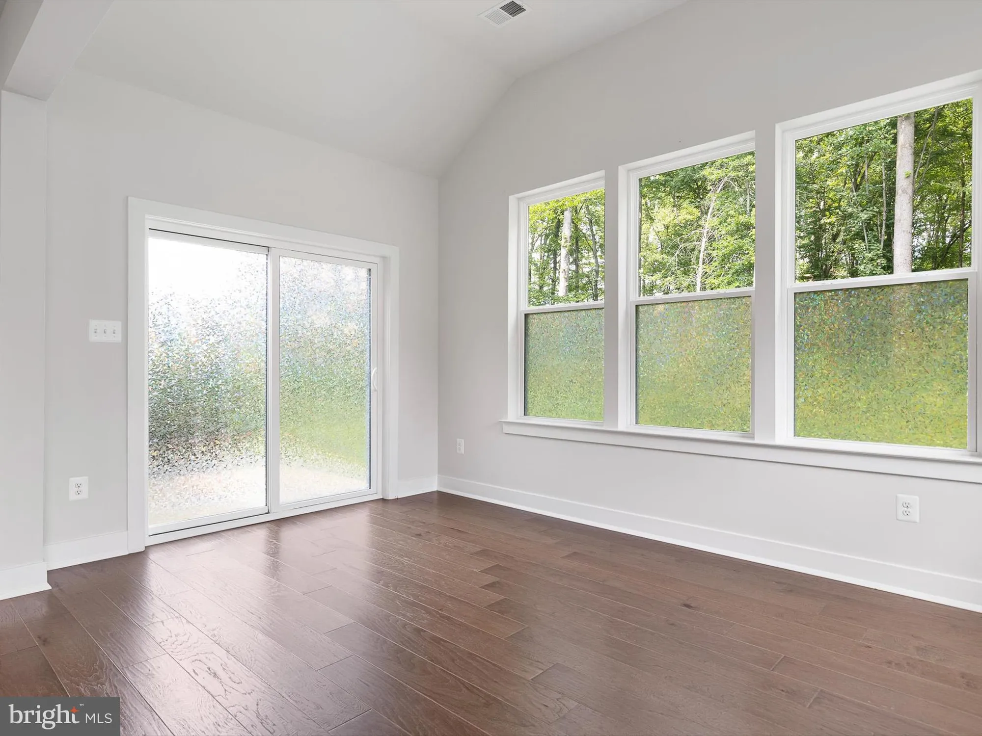 Property Slideshow image 10 of 28 | 632 mayfield falls dr, Newark, DE, 19702