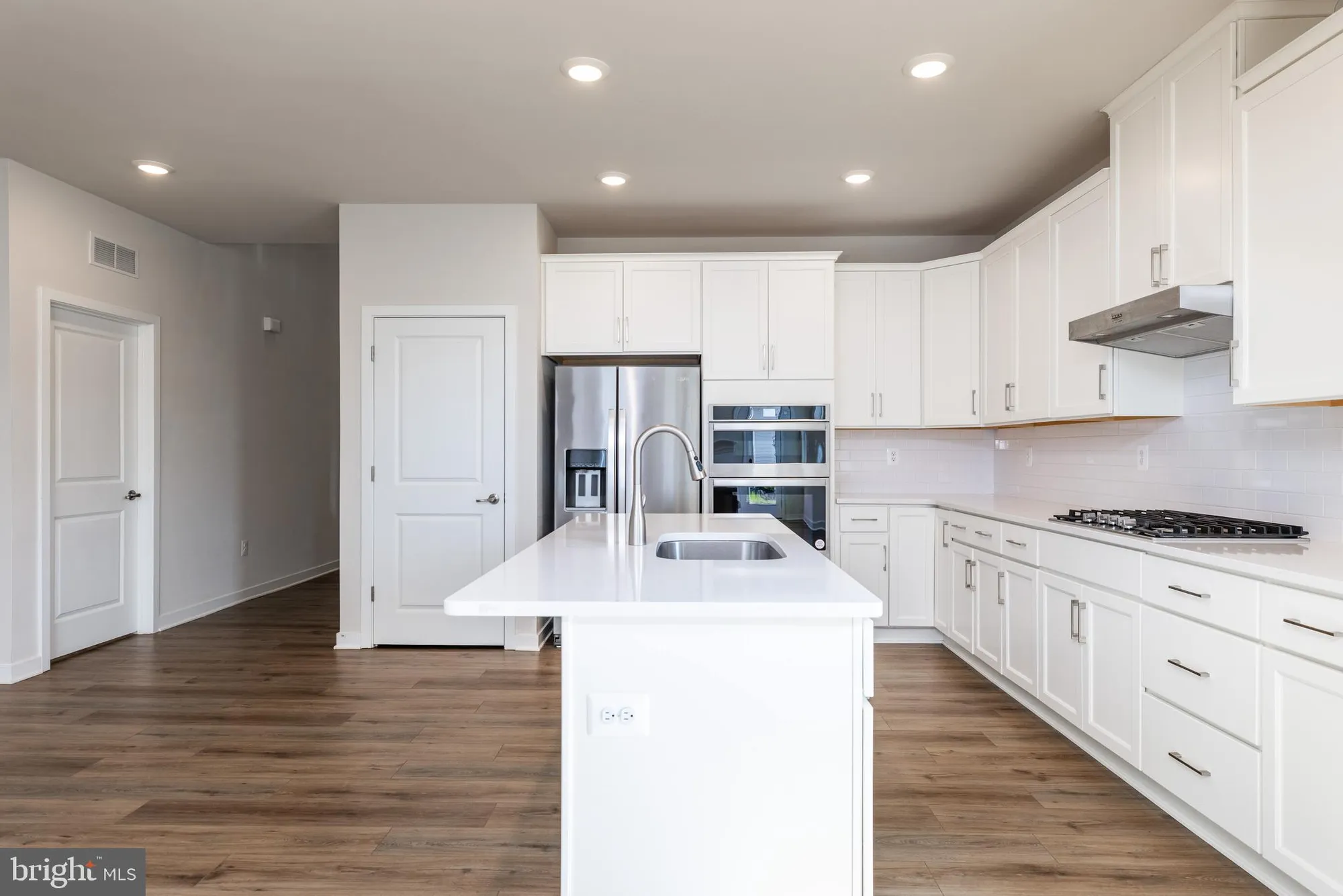 Property Slideshow image 10 of 36 | 679 mayfield falls dr, Newark, DE, 19702