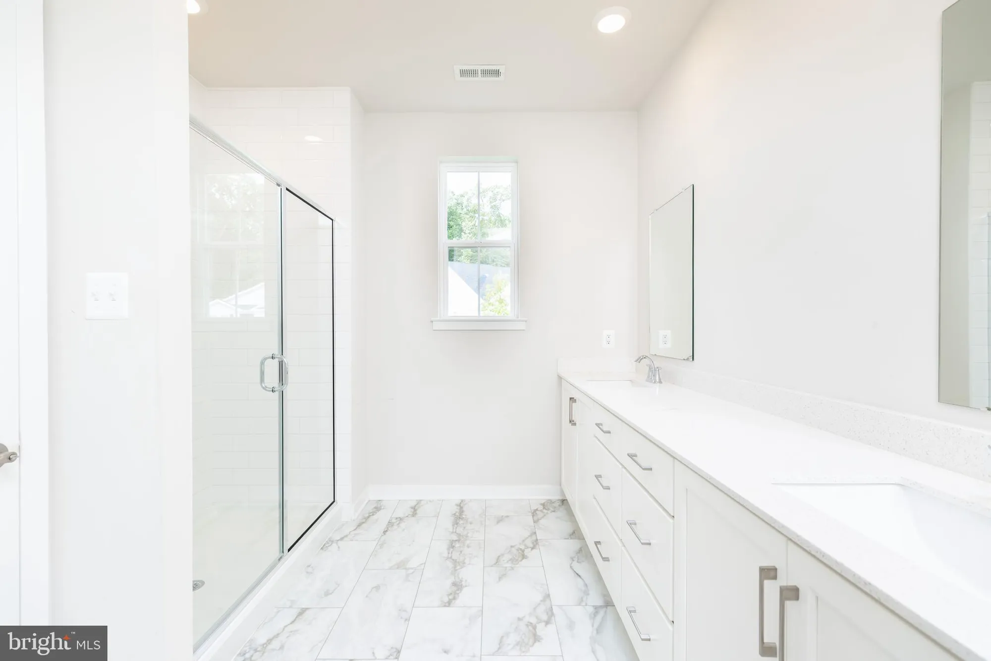 Property Slideshow image 26 of 36 | 679 mayfield falls dr, Newark, DE, 19702