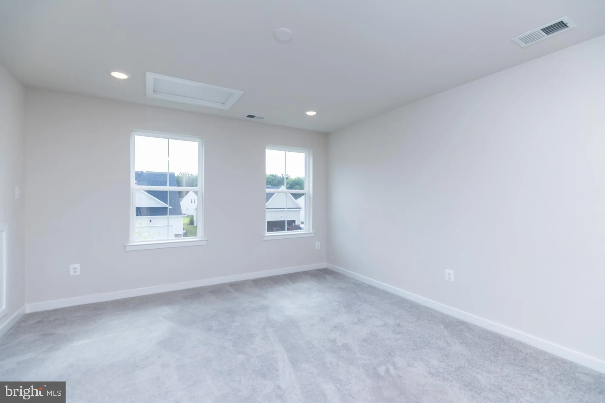 Property Slideshow image 31 of 36 | 679 mayfield falls dr, Newark, DE, 19702