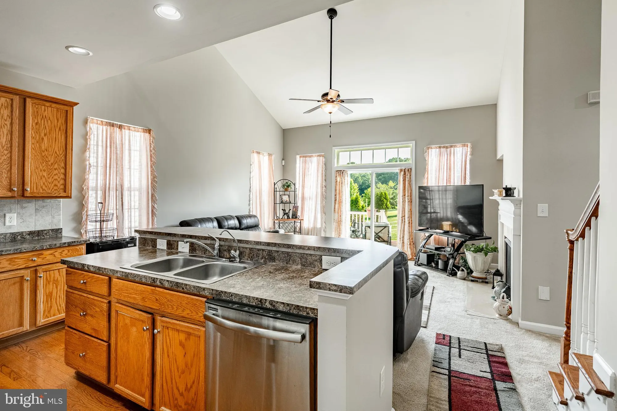 Property Slideshow image 8 of 59 | 246 anita ct, Newark, DE, 19702