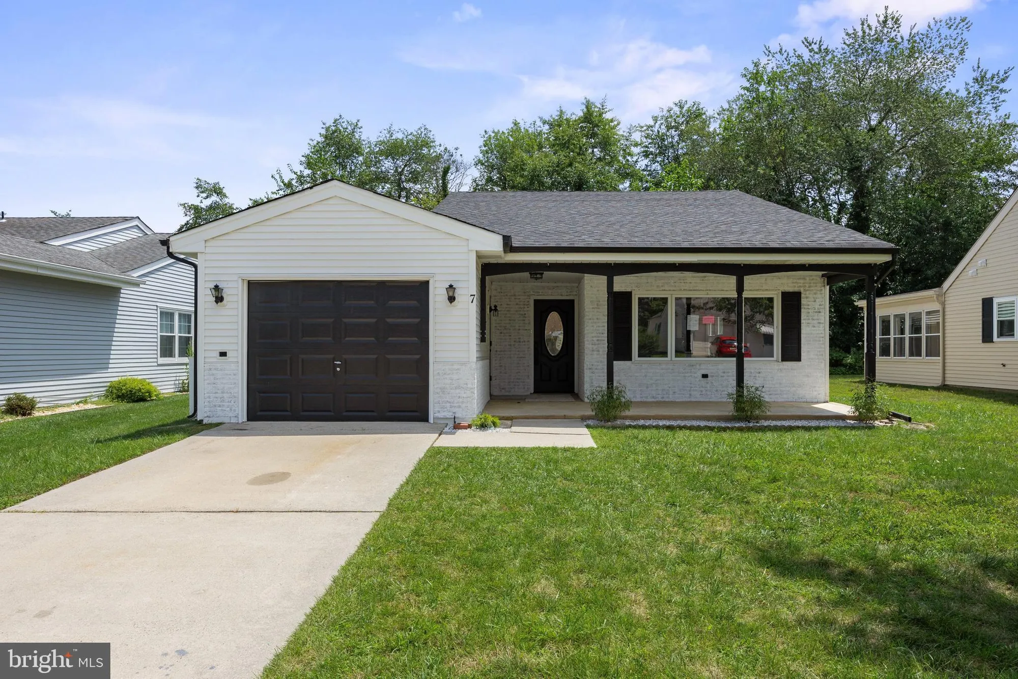 Property Slideshow image 1 of 16 | 7 sherwood pl, Southampton, NJ, 08088