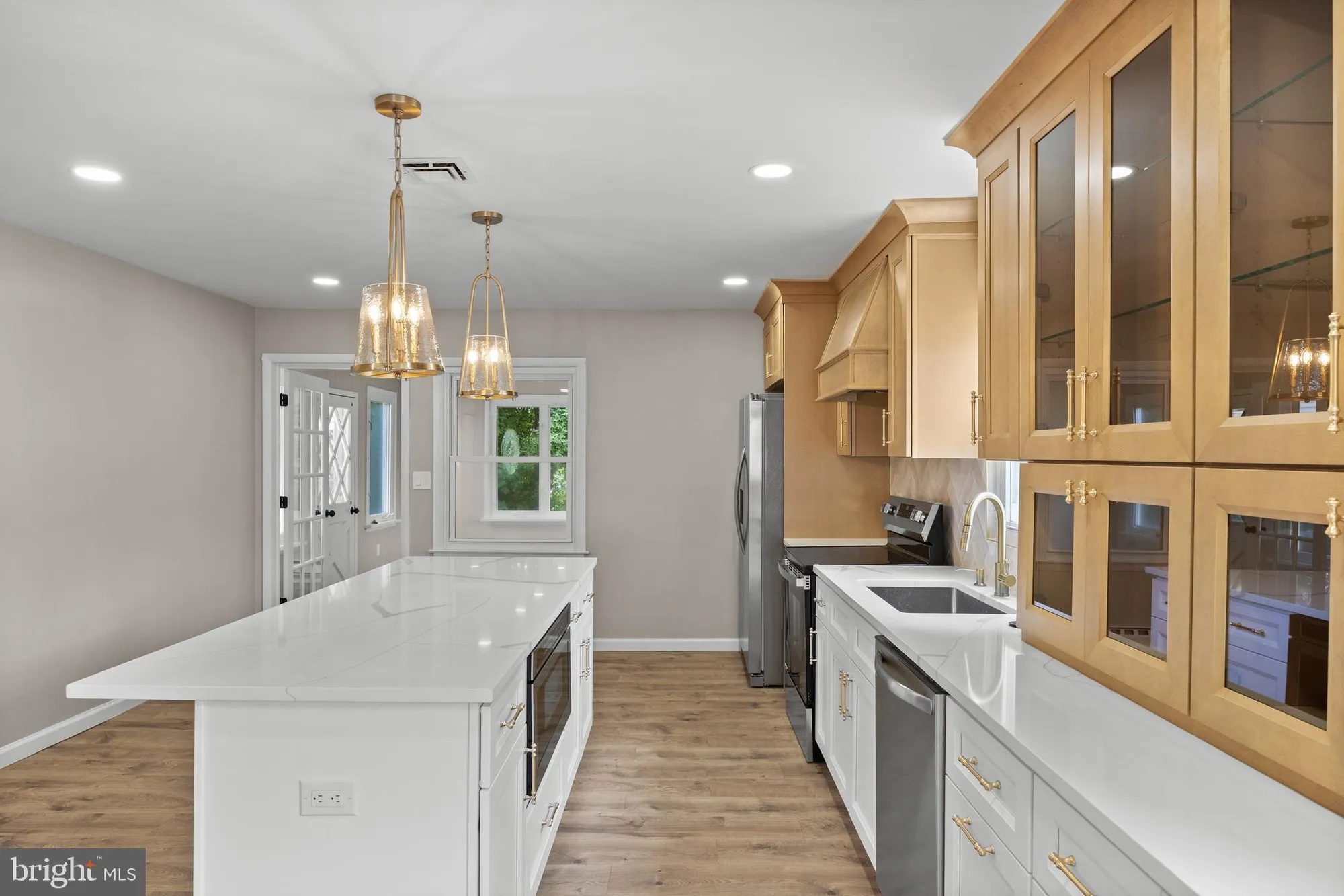 Property Slideshow image 5 of 16 | 7 sherwood pl, Southampton, NJ, 08088