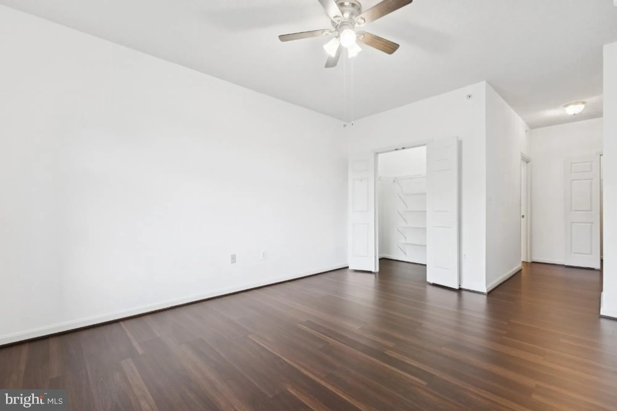 Property Slideshow image 11 of 25 | 19355 cypress ridge ter 423, Leesburg, VA, 20176