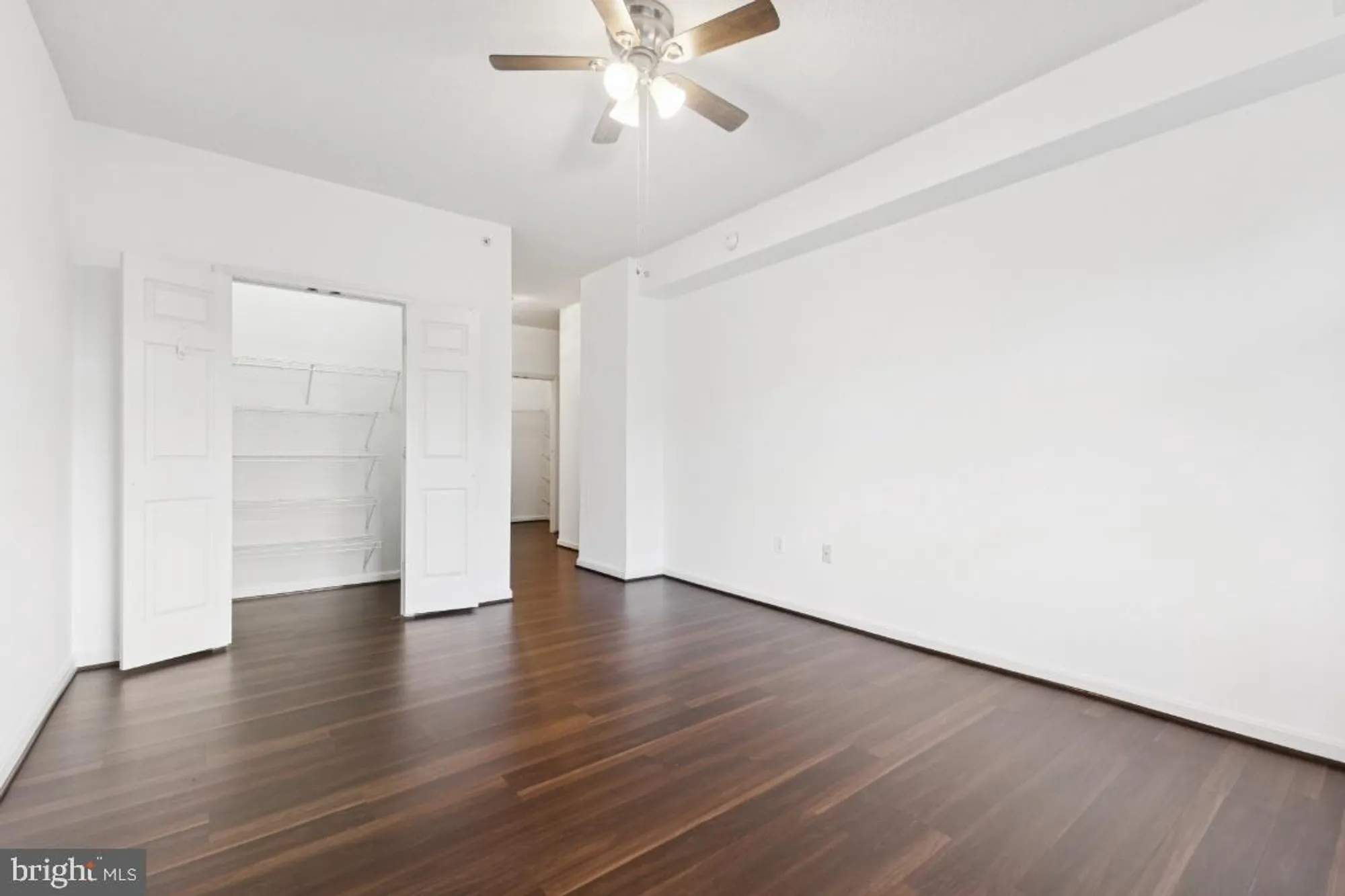 Property Slideshow image 10 of 25 | 19355 cypress ridge ter 423, Leesburg, VA, 20176