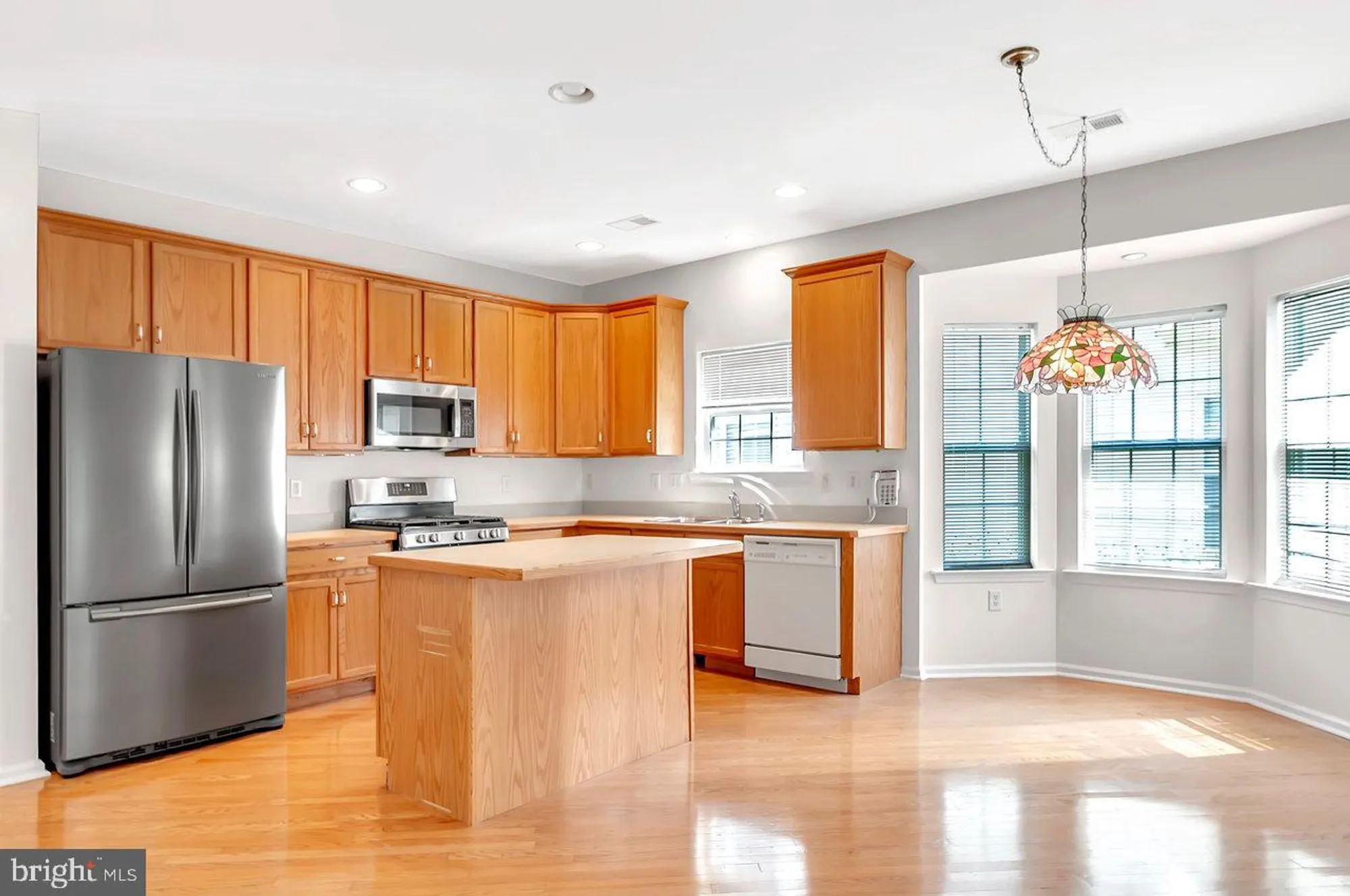 Property Slideshow image 12 of 30 | 26 rainflower ln, West Windsor, NJ, 08550