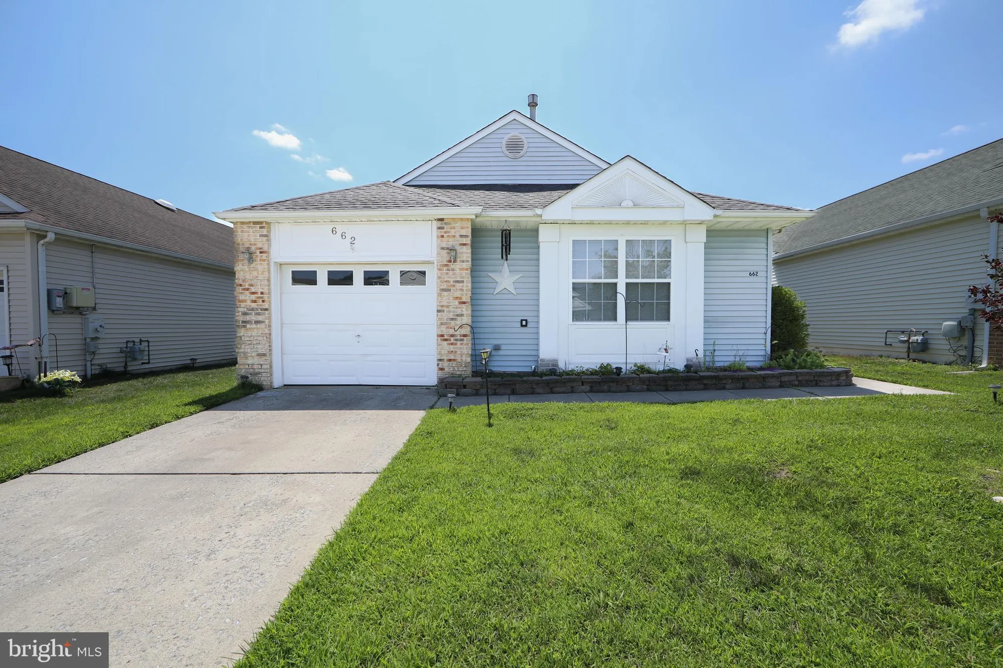 Property Slideshow image 3 of 31 | 662 barbados dr, Williamstown, NJ, 08094