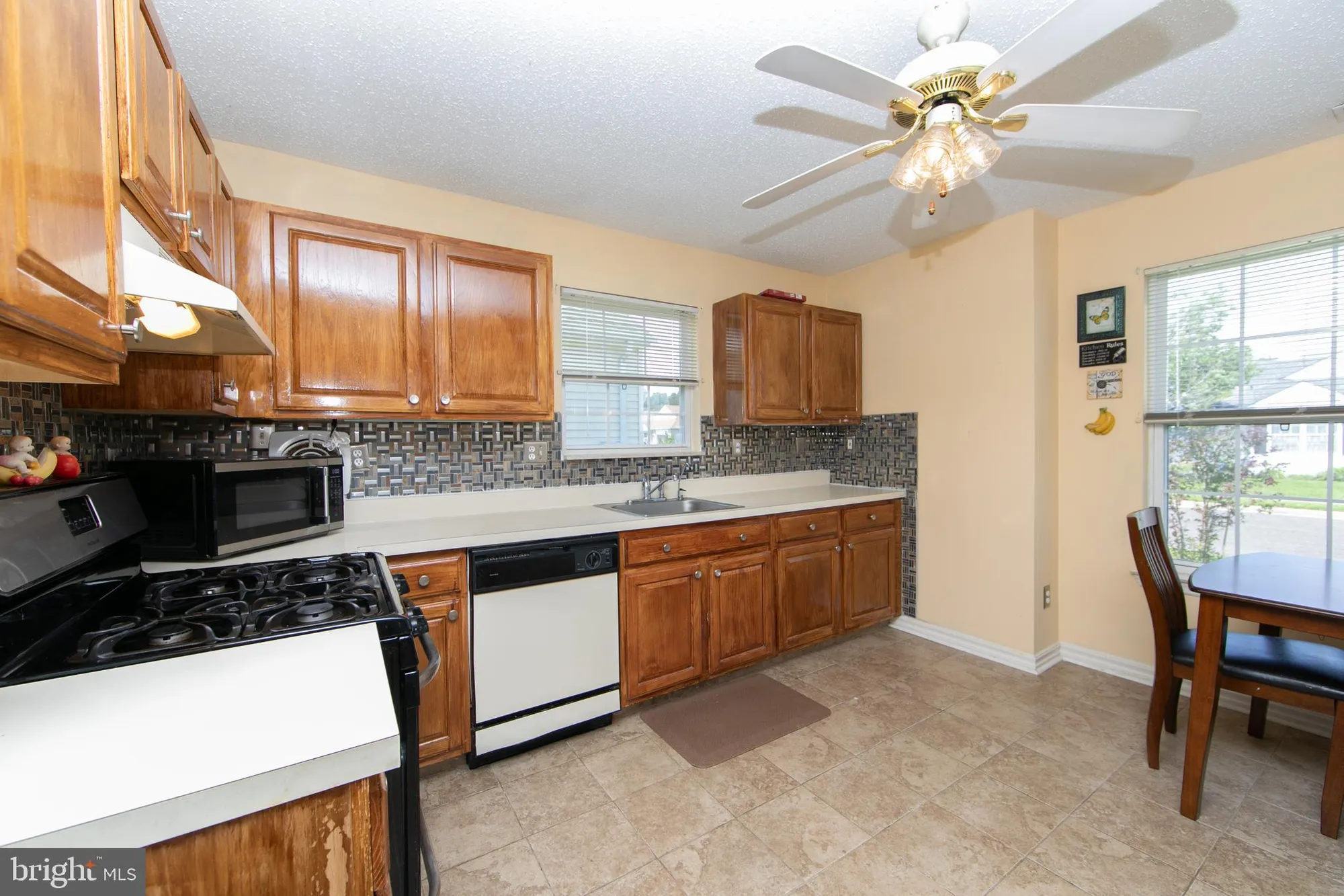 Property Slideshow image 21 of 31 | 662 barbados dr, Williamstown, NJ, 08094