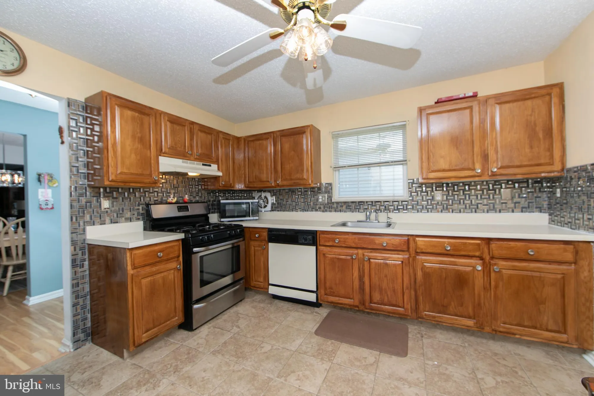 Property Slideshow image 23 of 31 | 662 barbados dr, Williamstown, NJ, 08094