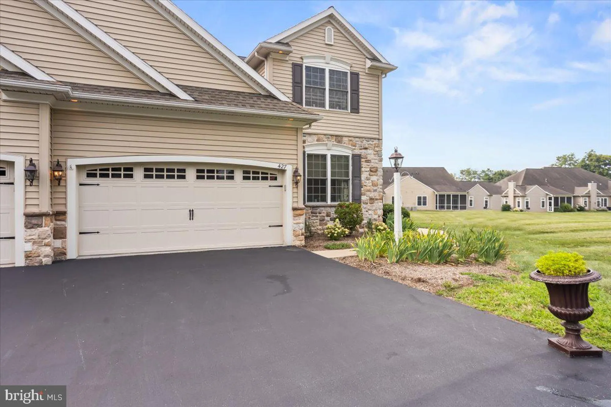 Property Slideshow image 9 of 59 | 427 carmella dr, Mechanicsburg, PA, 17050
