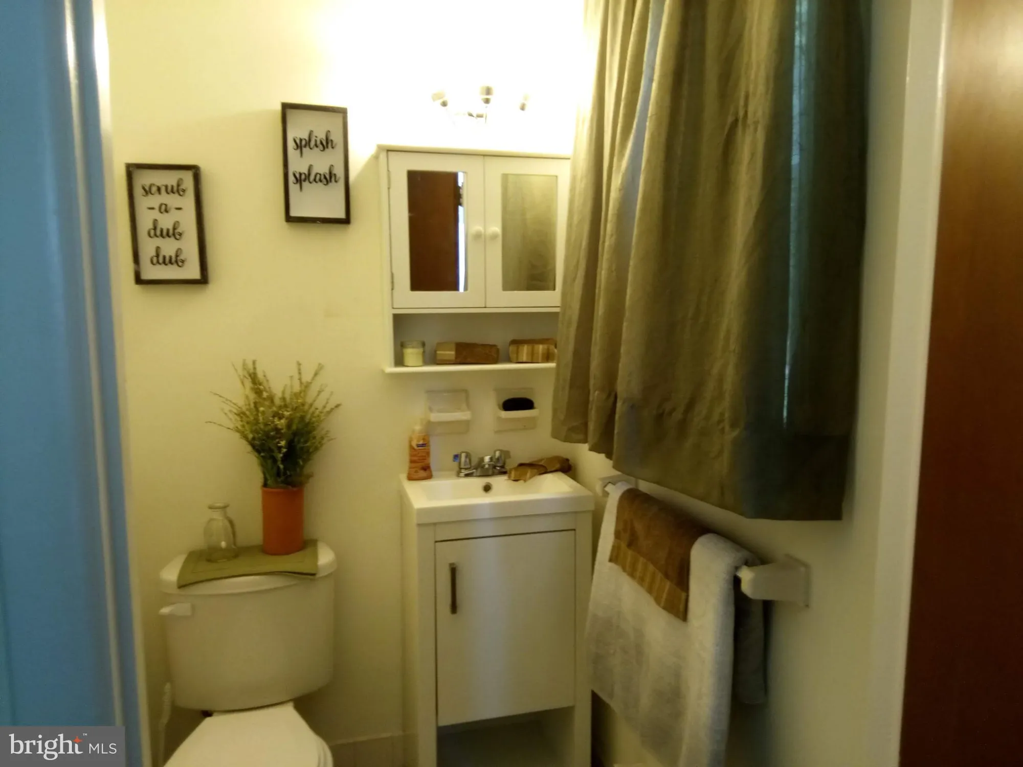 Property Slideshow image 11 of 26 | 45 huntington dr, Southampton, NJ, 08088