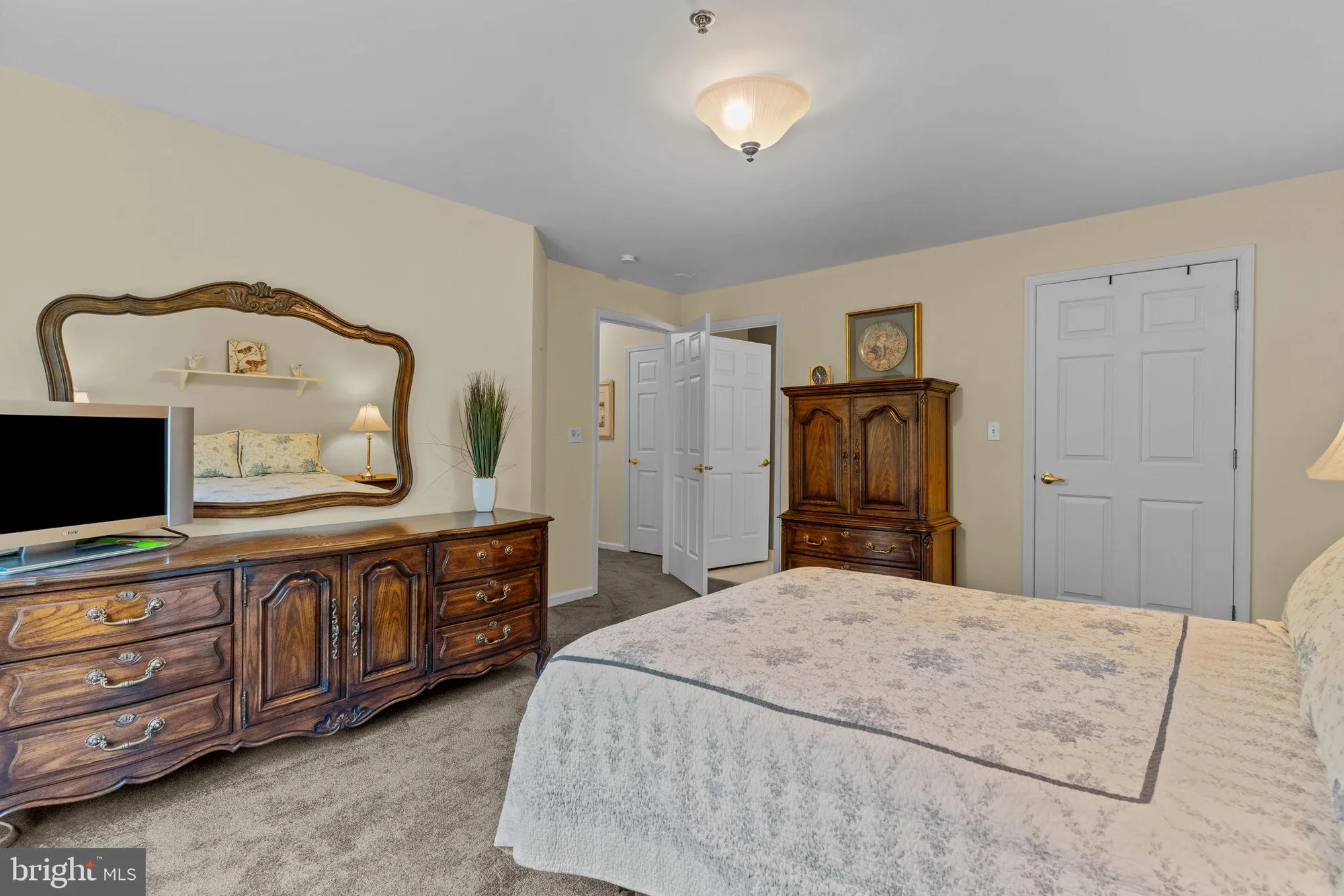 Property Slideshow image 11 of 29 | 42 w college ave apt 222, Yardley, PA, 19067