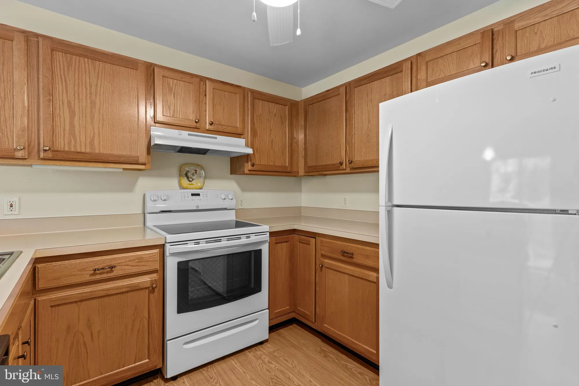Property Slideshow image 6 of 29 | 42 w college ave apt 222, Yardley, PA, 19067