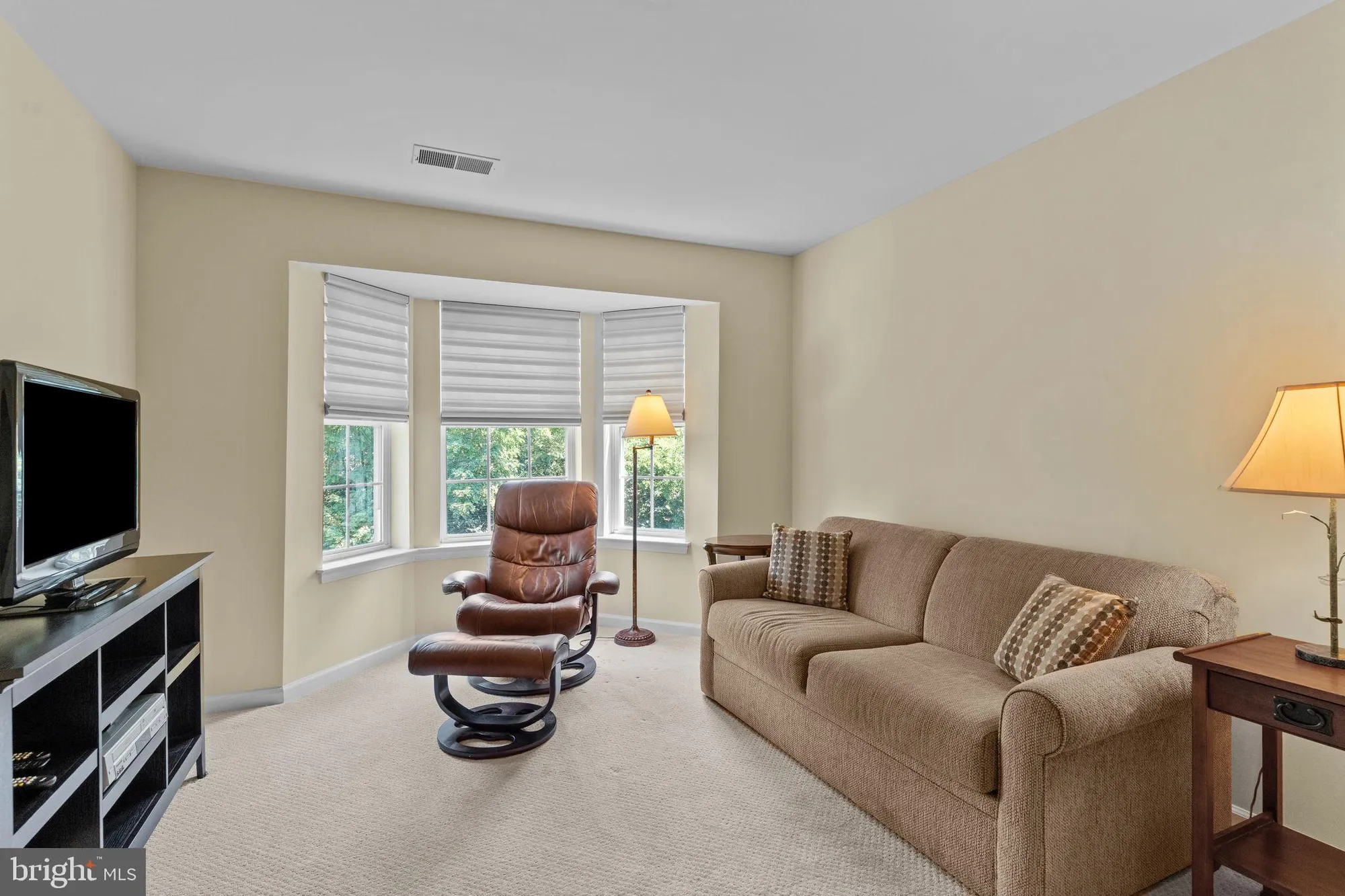 Property Slideshow image 12 of 29 | 42 w college ave apt 222, Yardley, PA, 19067