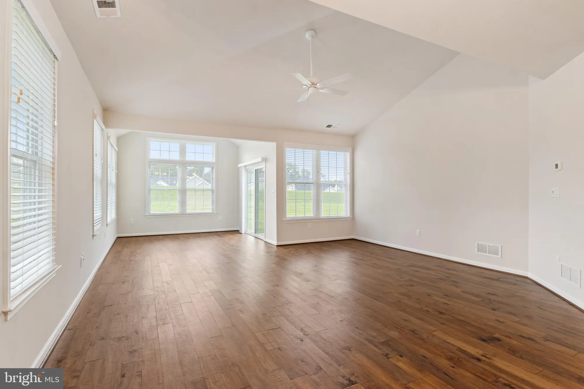 Property Slideshow image 13 of 63 | 113 garrison dr, East Petersburg, PA, 17520