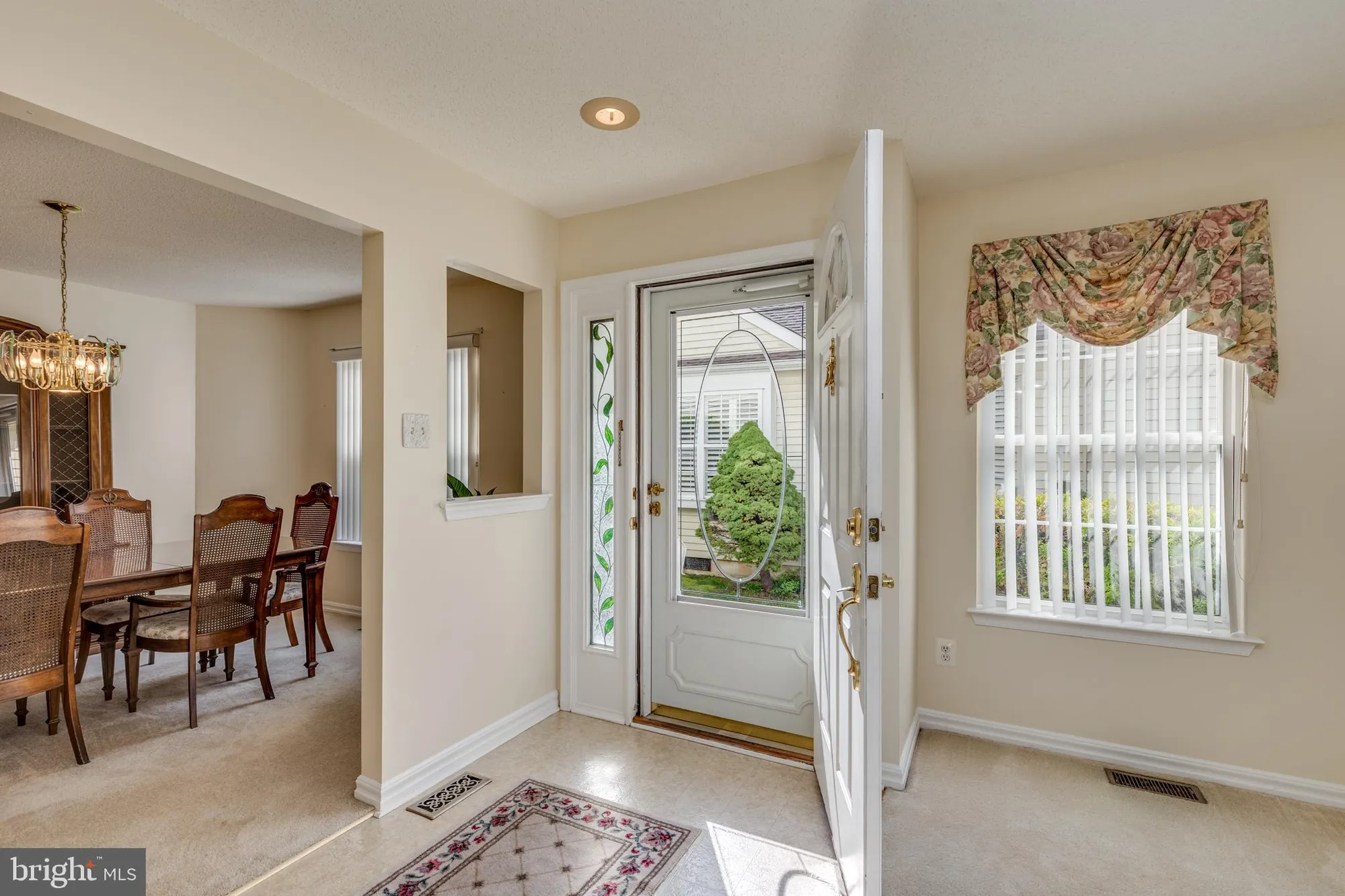 Property Slideshow image 4 of 37 | 382 saint thomas blvd, Williamstown, NJ, 08094