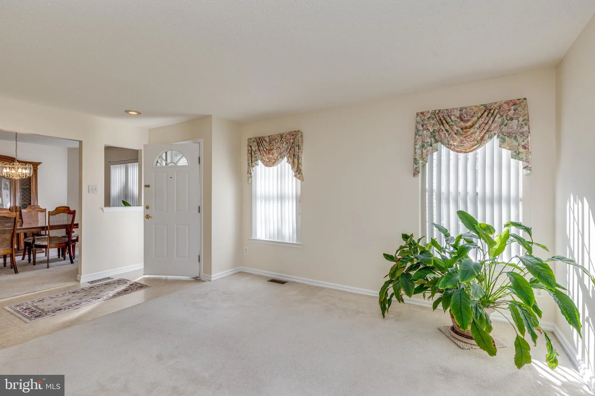 Property Slideshow image 7 of 37 | 382 saint thomas blvd, Williamstown, NJ, 08094