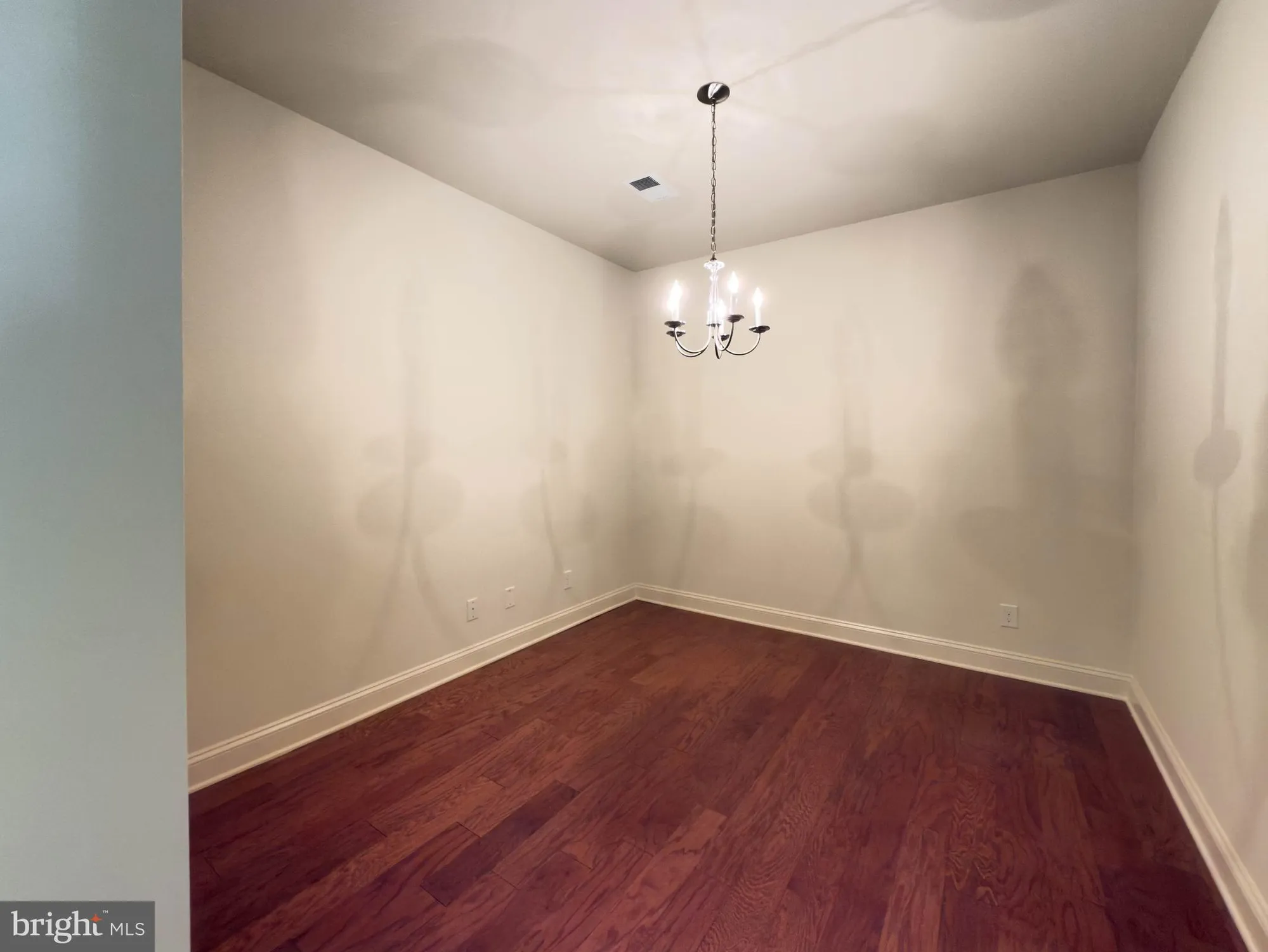 Property Slideshow image 11 of 42 | 9202 charleston dr 405, Manassas, VA, 20110
