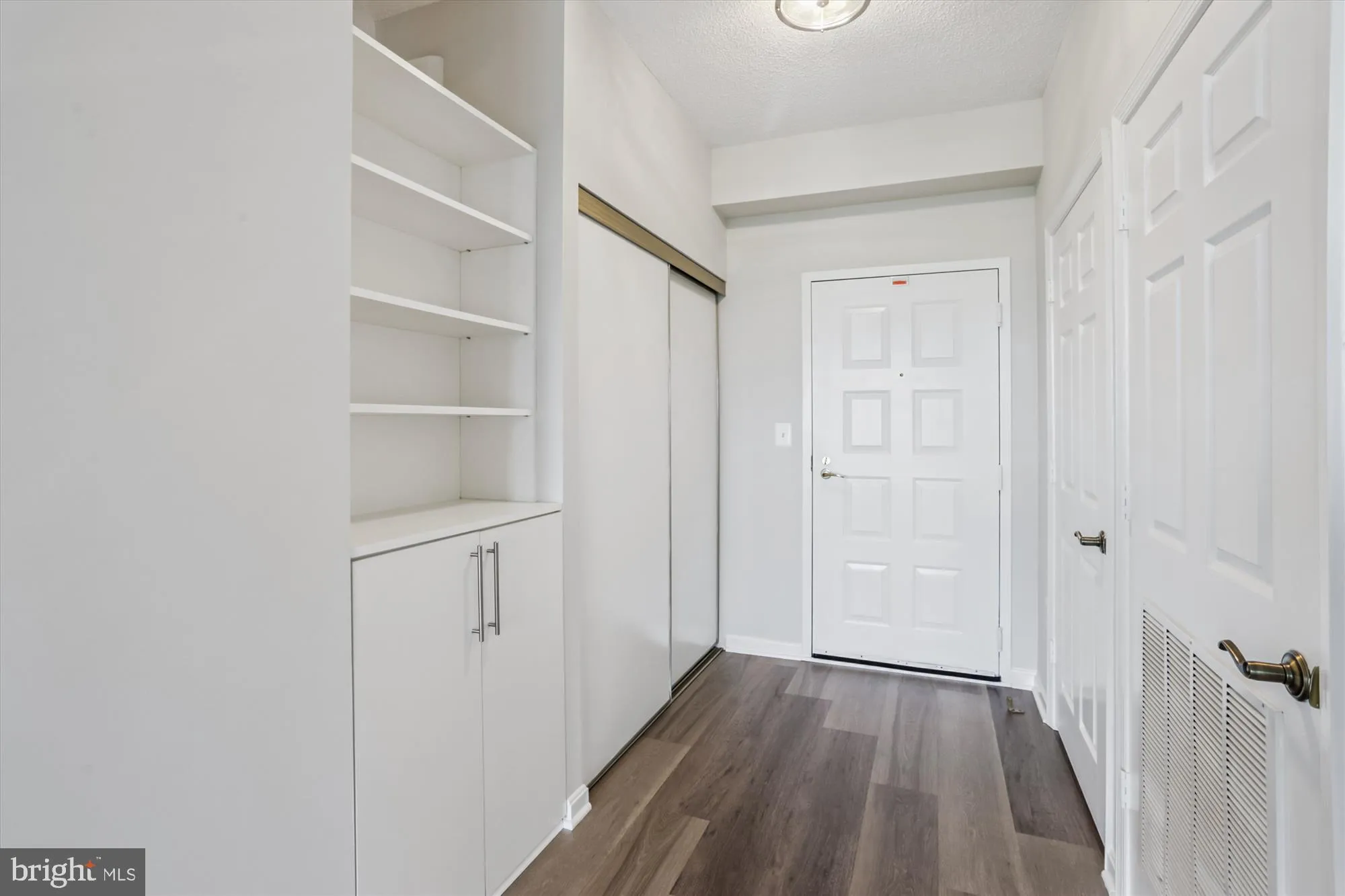 Property Slideshow image 3 of 88 | 3100 n leisure world blvd apt 923, Silver Spring, MD, 20906