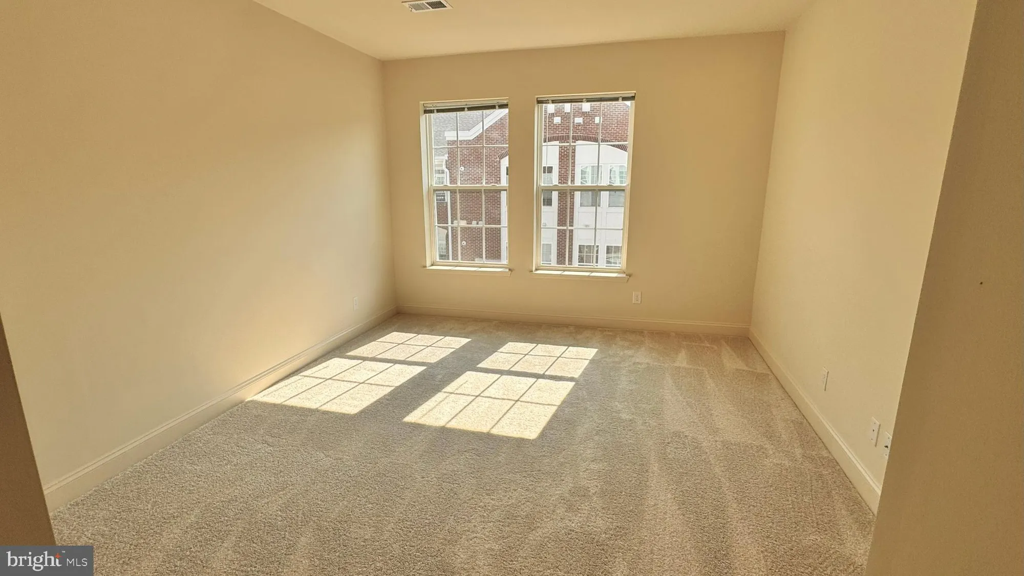 Property Slideshow image 23 of 42 | 9202 charleston dr 405, Manassas, VA, 20110