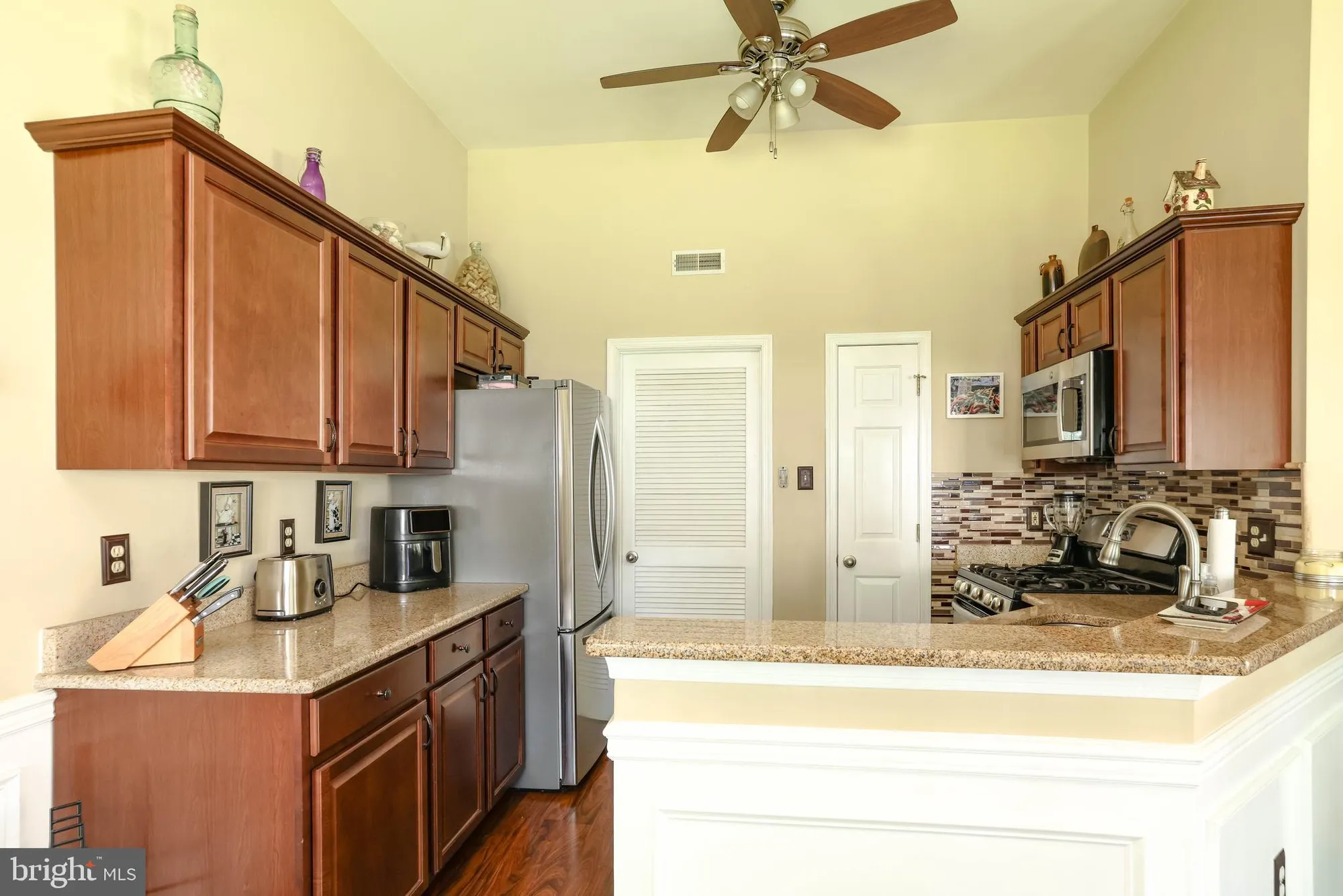 Property Slideshow image 5 of 32 | 113 danbury dr, Little Egg Harbor Twp, NJ, 08087