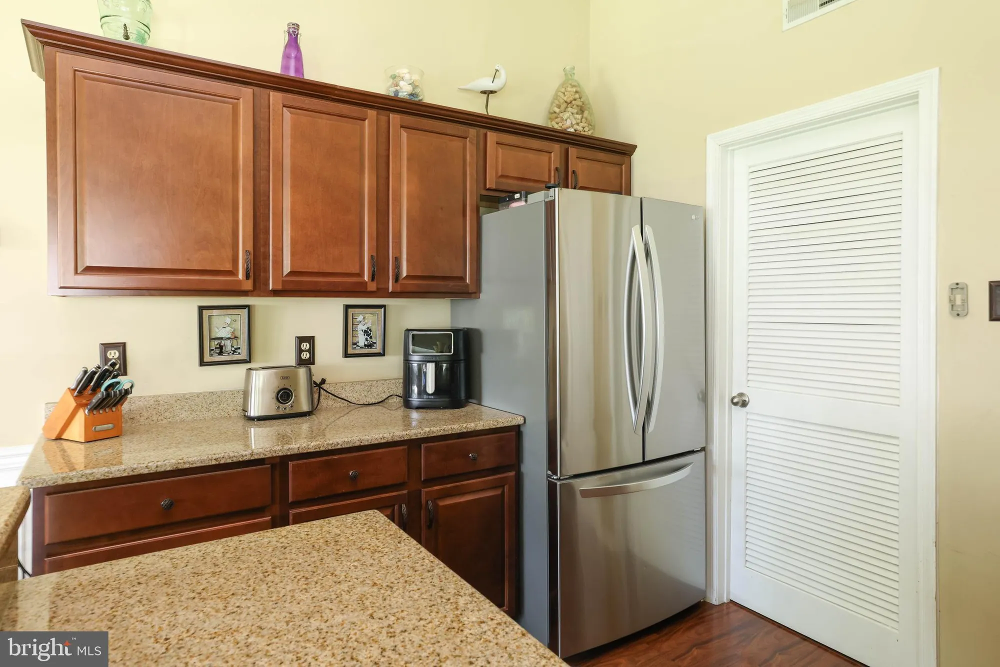 Property Slideshow image 4 of 32 | 113 danbury dr, Little Egg Harbor Twp, NJ, 08087