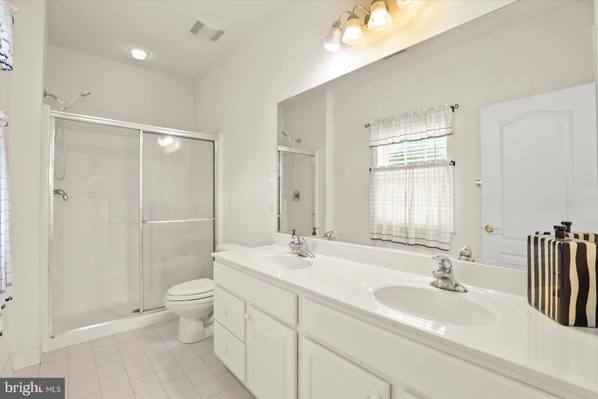 Property Slideshow image 21 of 35 | 101 butterfly dr # 106, Taneytown, MD, 21787