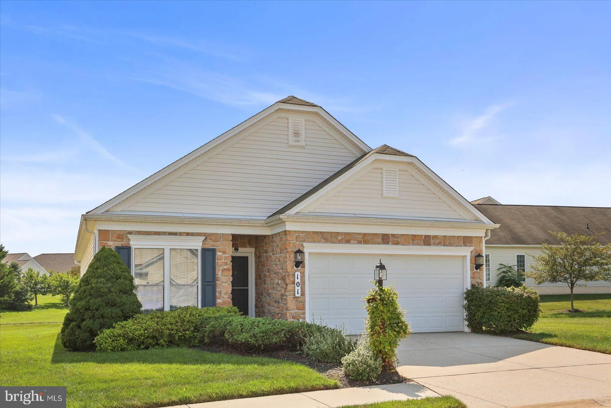 Property Slideshow image 24 of 35 | 101 butterfly dr # 106, Taneytown, MD, 21787