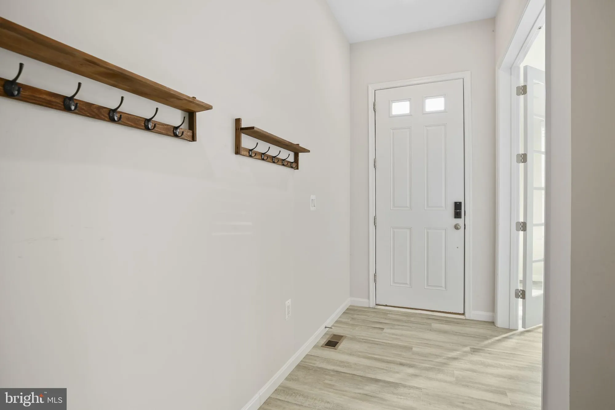 Property Slideshow image 4 of 43 | 7515 oakham dr, Spotsylvania, VA, 22551