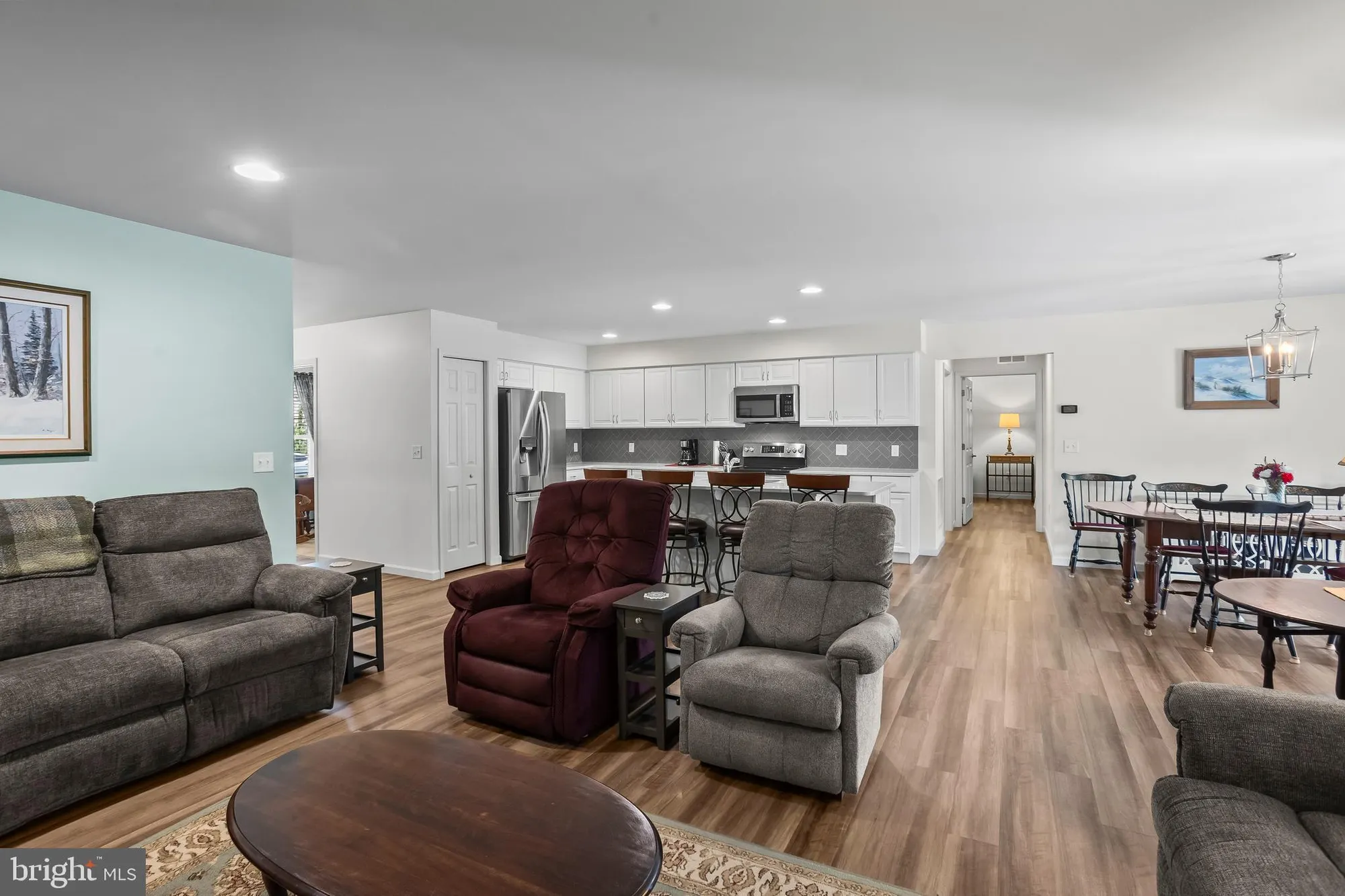 Property Slideshow image 15 of 41 | 2069 spring wood ln, Mechanicsburg, PA, 17055