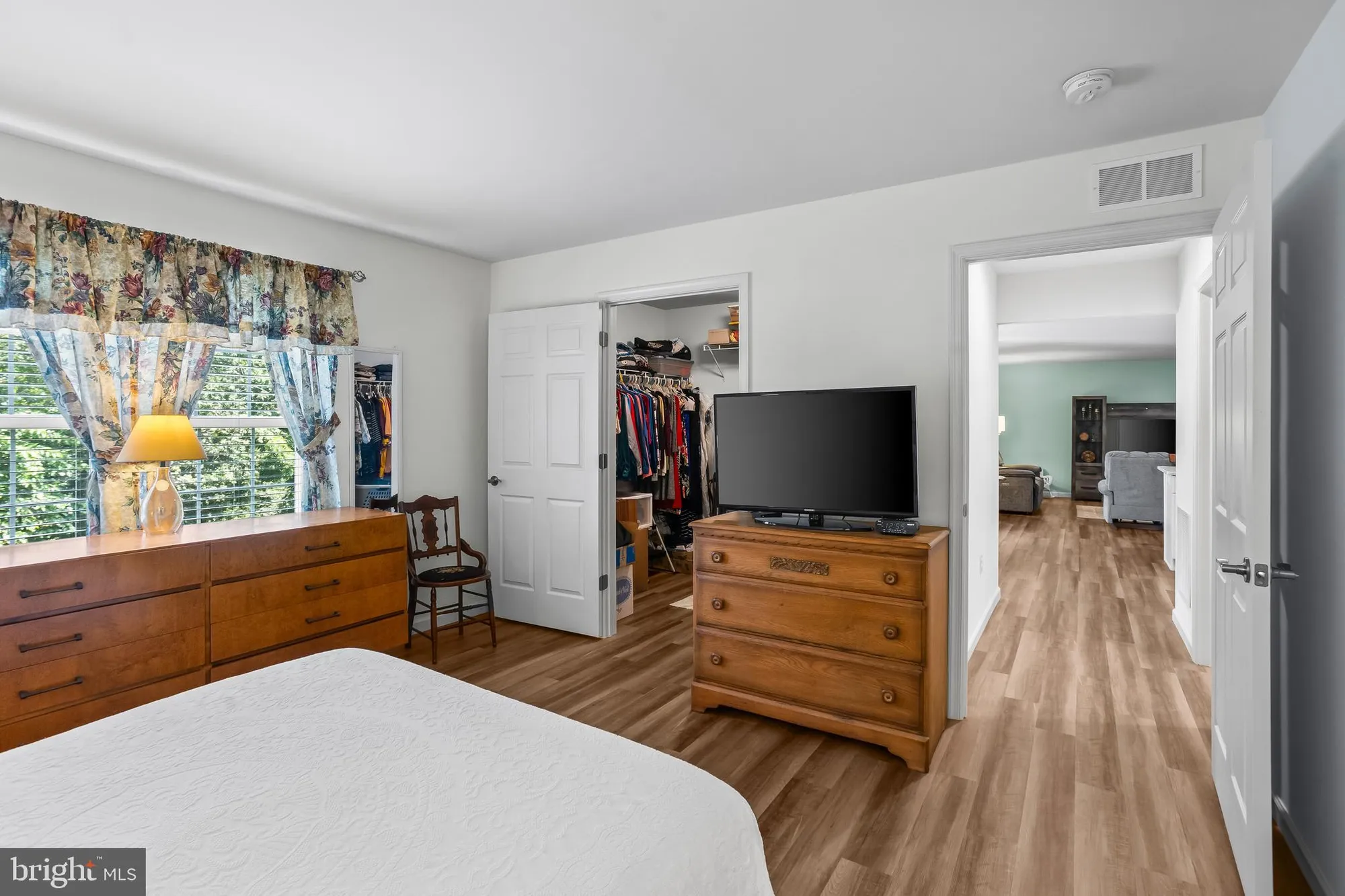 Property Slideshow image 22 of 41 | 2069 spring wood ln, Mechanicsburg, PA, 17055