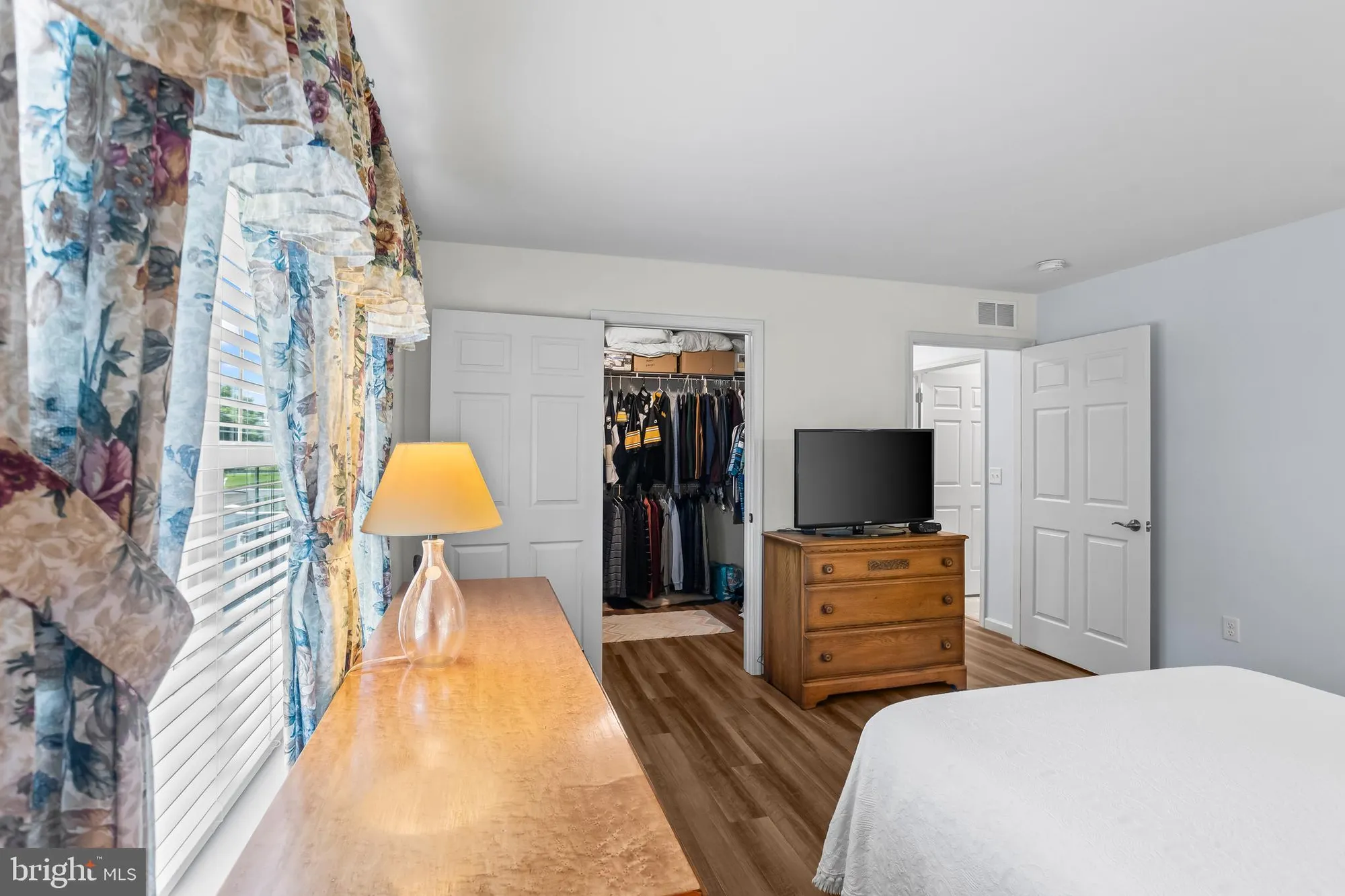 Property Slideshow image 23 of 41 | 2069 spring wood ln, Mechanicsburg, PA, 17055