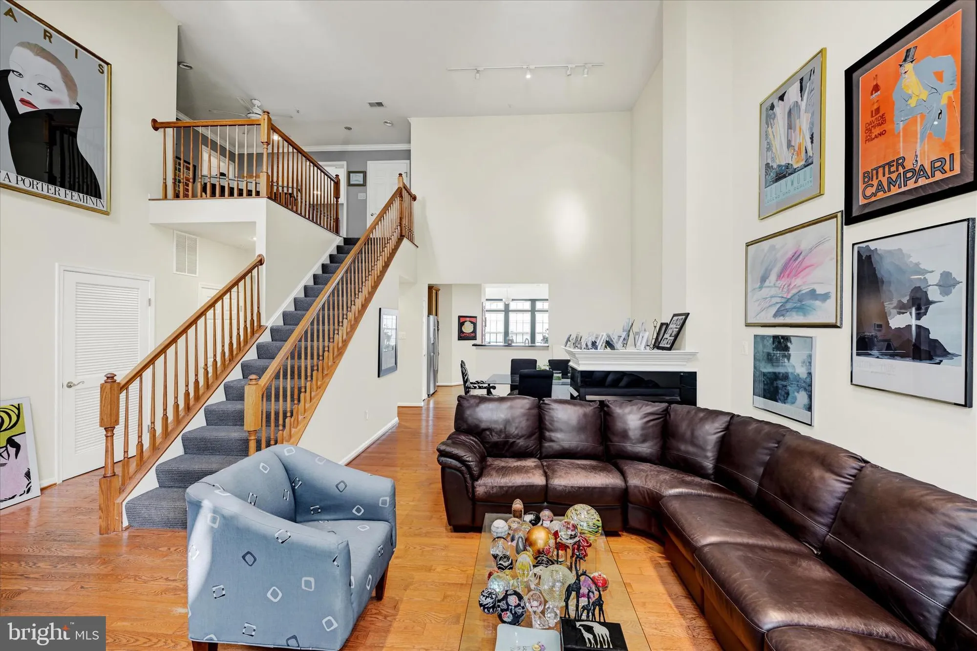Property Slideshow image 3 of 37 | 8402 prairie rose pl # 8402, Pikesville, MD, 21208
