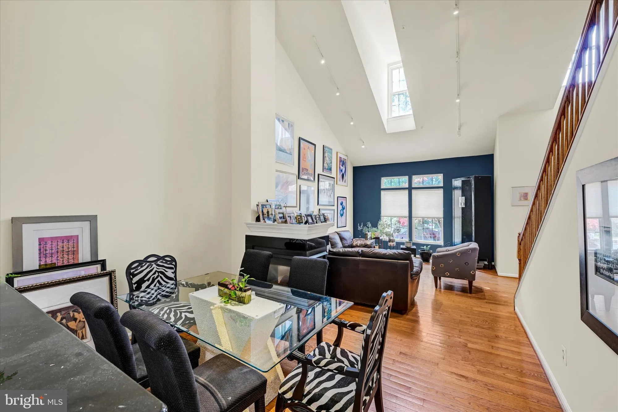 Property Slideshow image 6 of 37 | 8402 prairie rose pl # 8402, Pikesville, MD, 21208