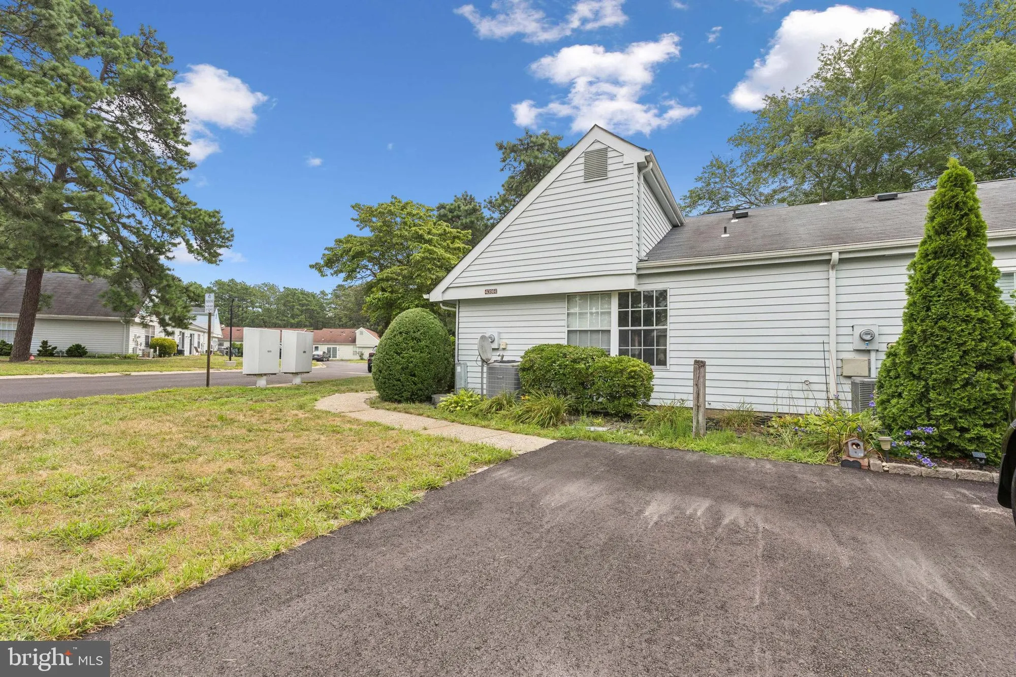 Property Slideshow image 28 of 37 | 439 chesterfield ct h, Manchester Township, NJ, 08759