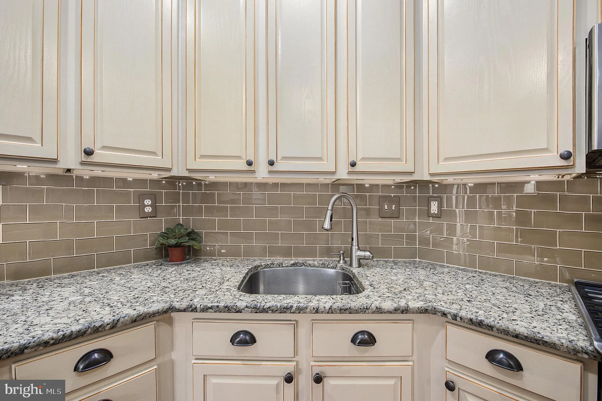 Property Slideshow image 8 of 34 | 3212 meridian blvd # 3212, Warrington, PA, 18976