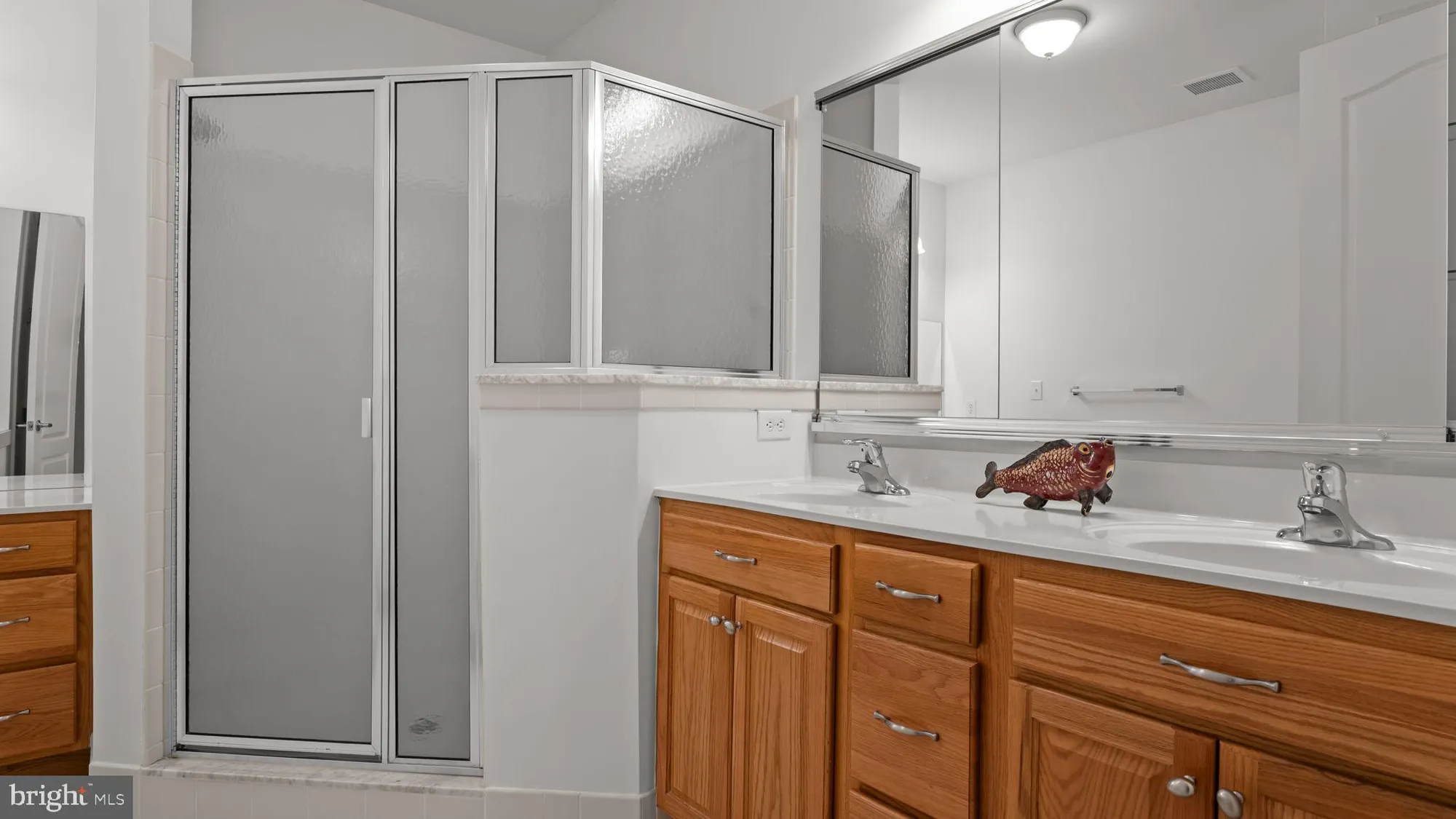 Property Slideshow image 20 of 29 | 2102 meridian blvd, Warrington, PA, 18976