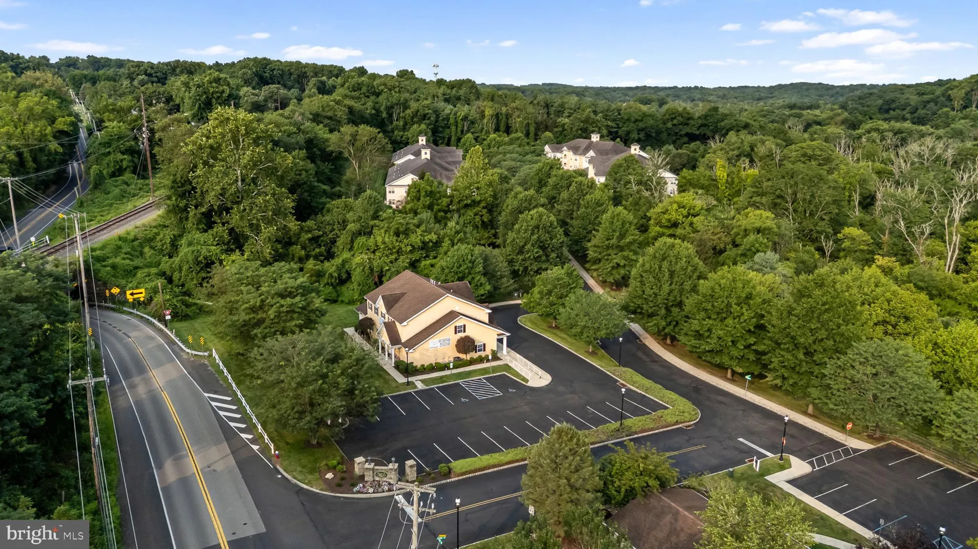 Property Slideshow image 50 of 56 | 2 falcon dr 202, Holland, PA, 18966