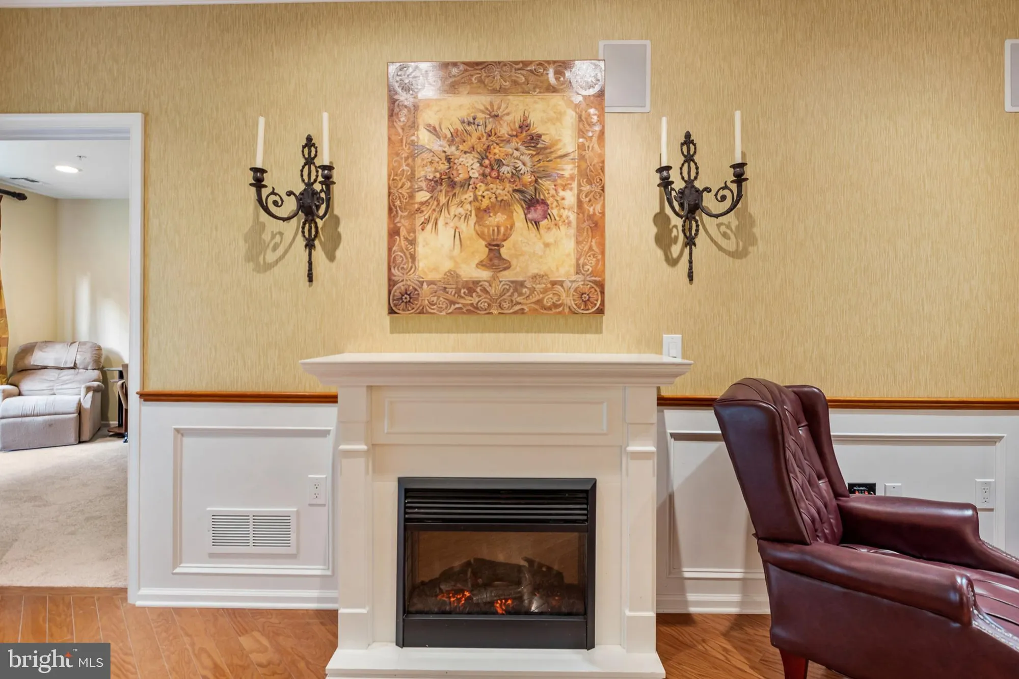 Property Slideshow image 8 of 56 | 2 falcon dr 202, Holland, PA, 18966