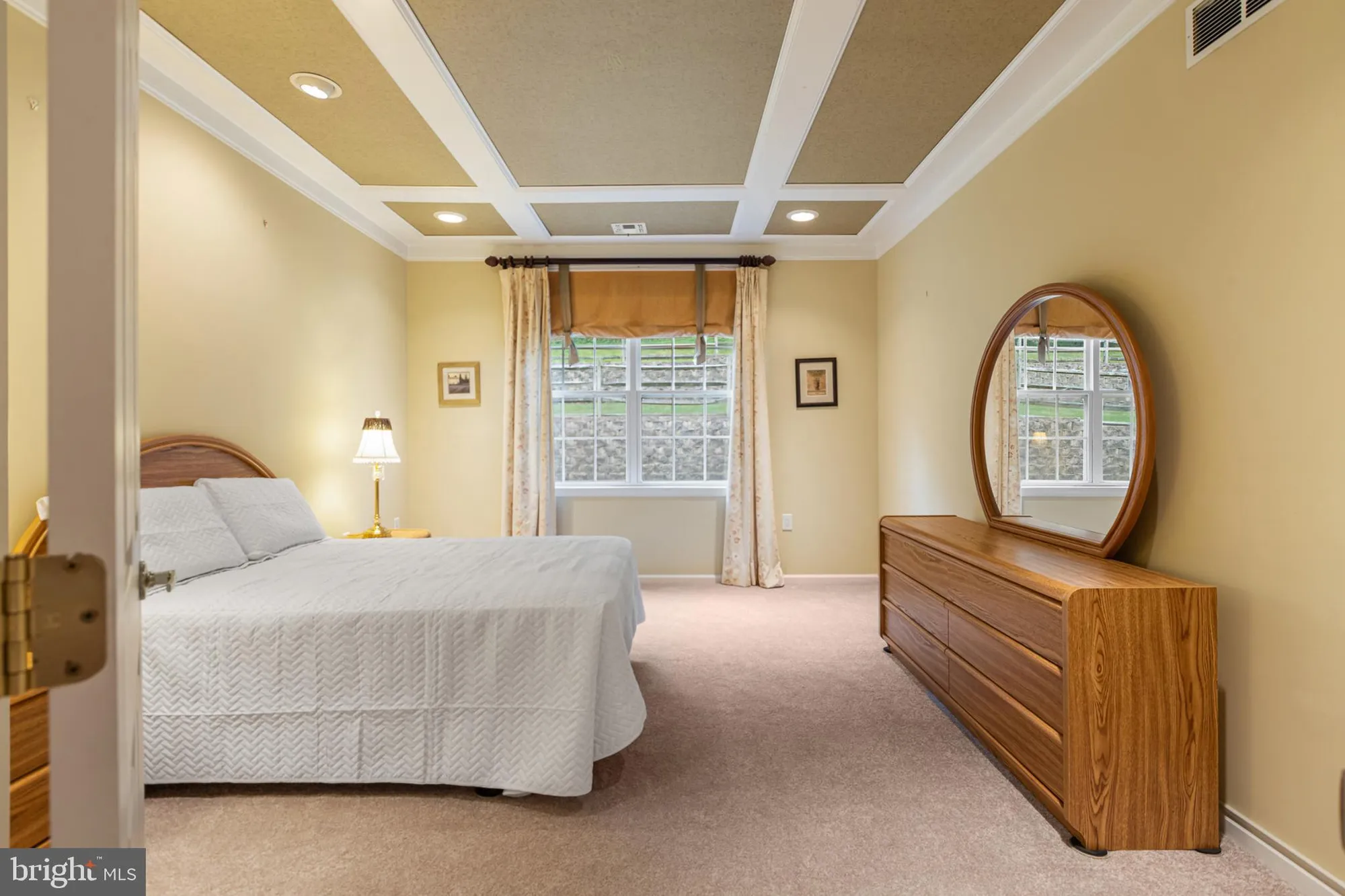 Property Slideshow image 19 of 56 | 2 falcon dr 202, Holland, PA, 18966