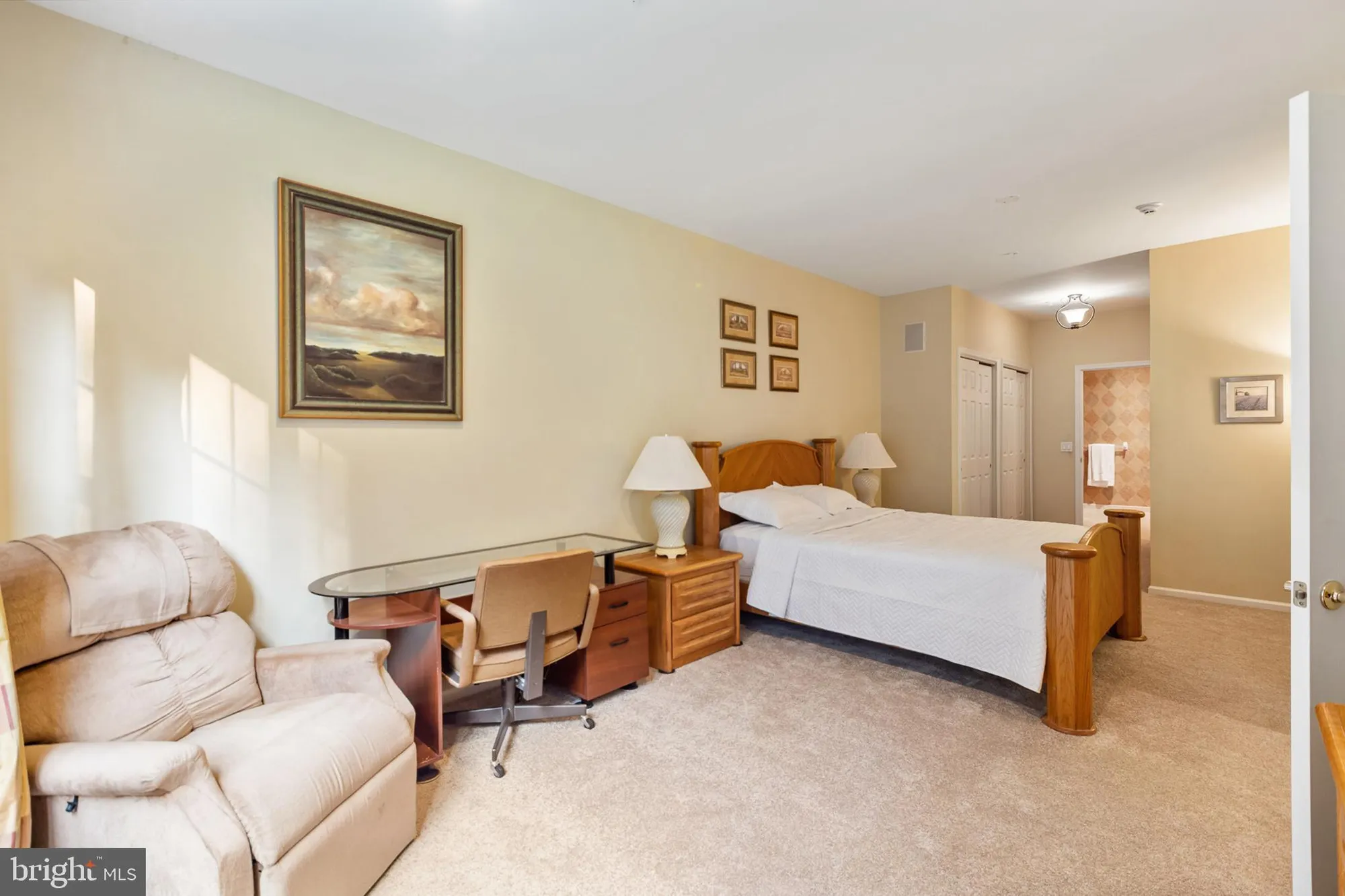 Property Slideshow image 24 of 56 | 2 falcon dr 202, Holland, PA, 18966